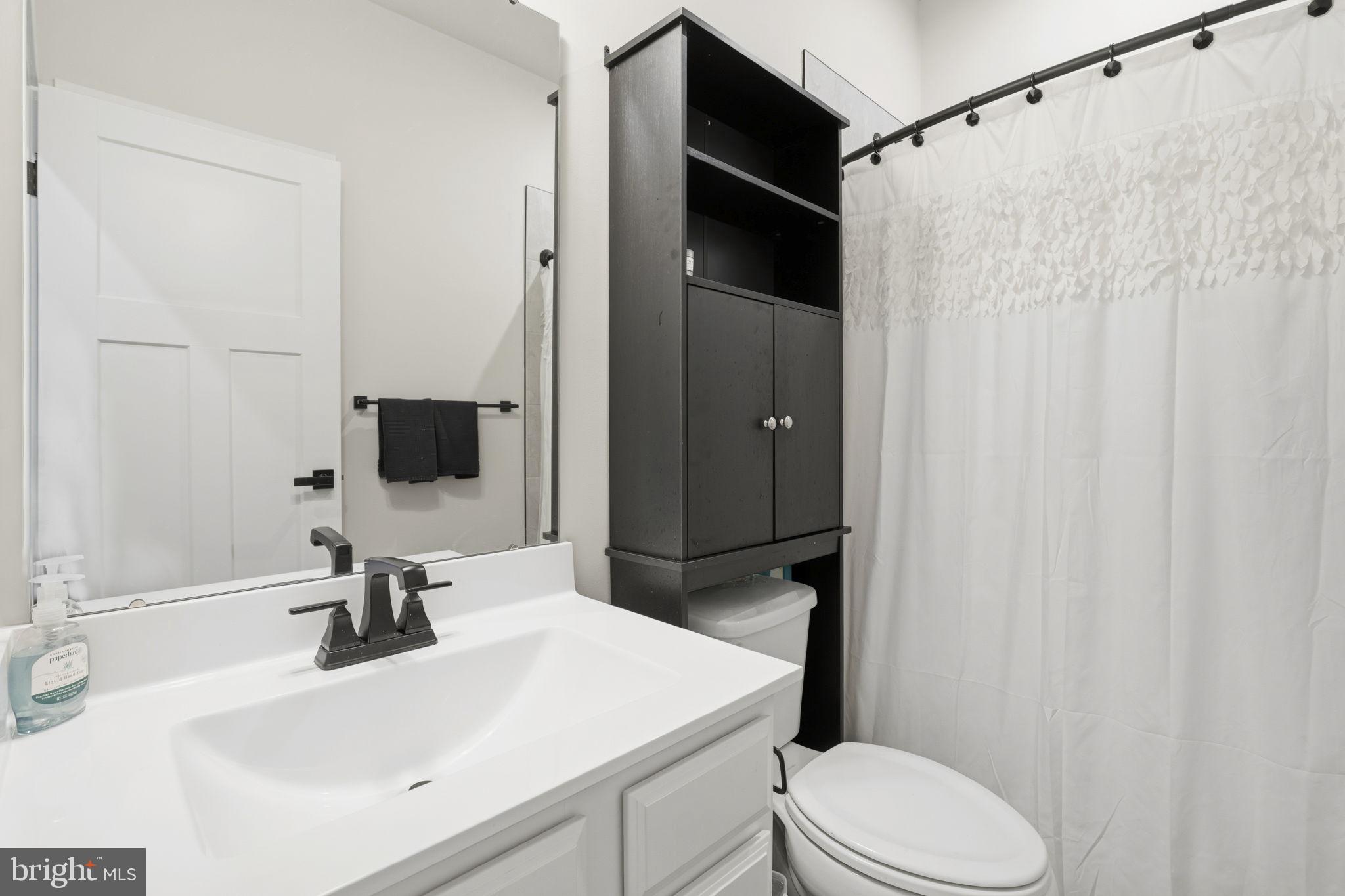 JAMES RUN TOWNHOMES - Residential
