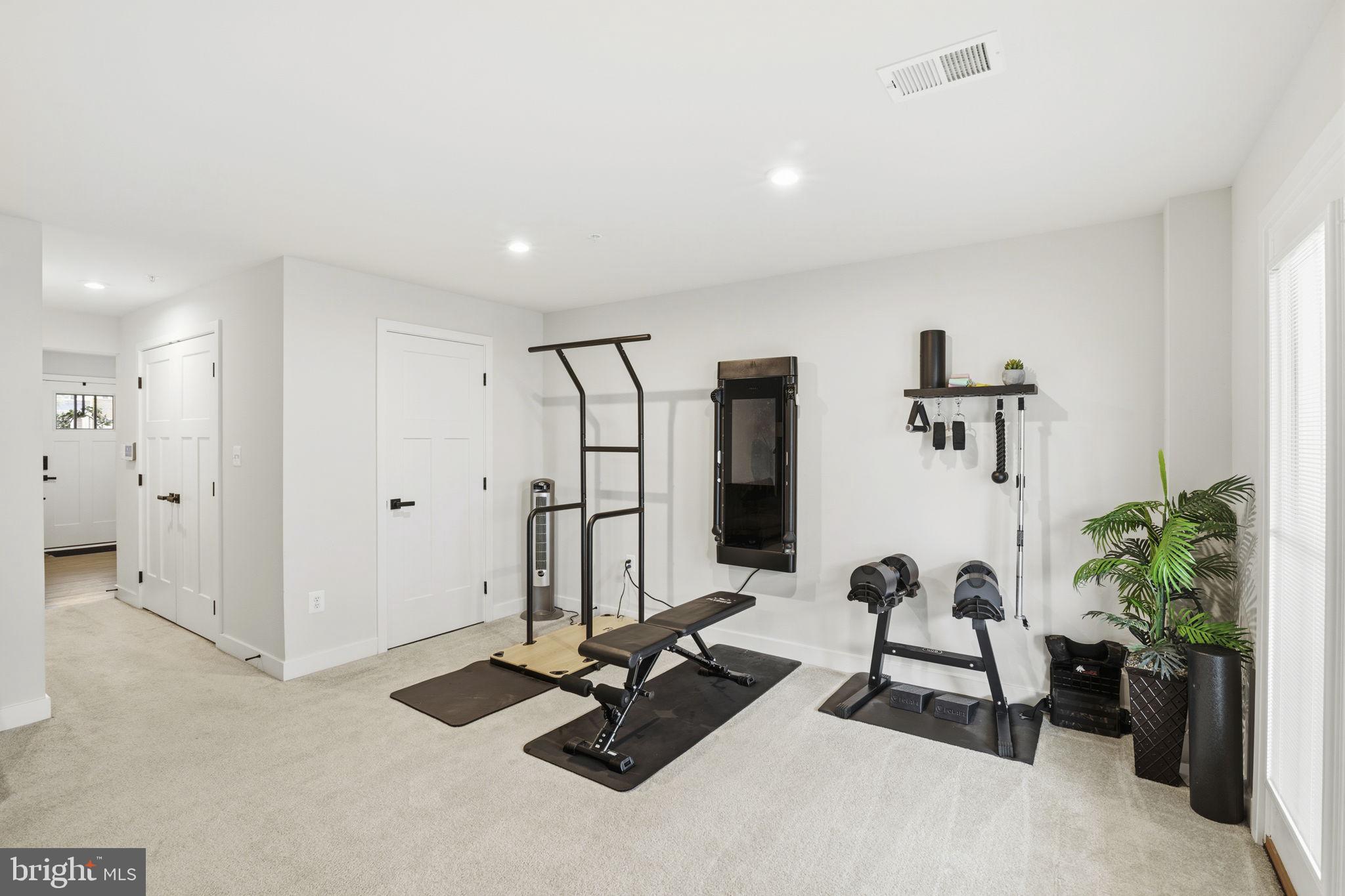 JAMES RUN TOWNHOMES - Residential