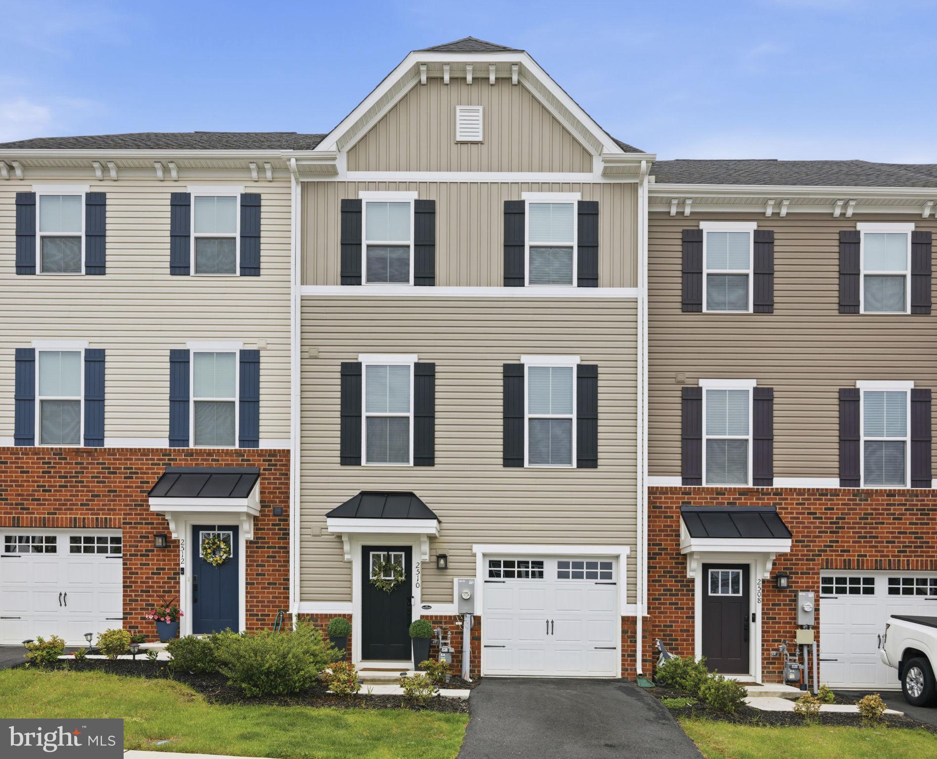 JAMES RUN TOWNHOMES - Residential