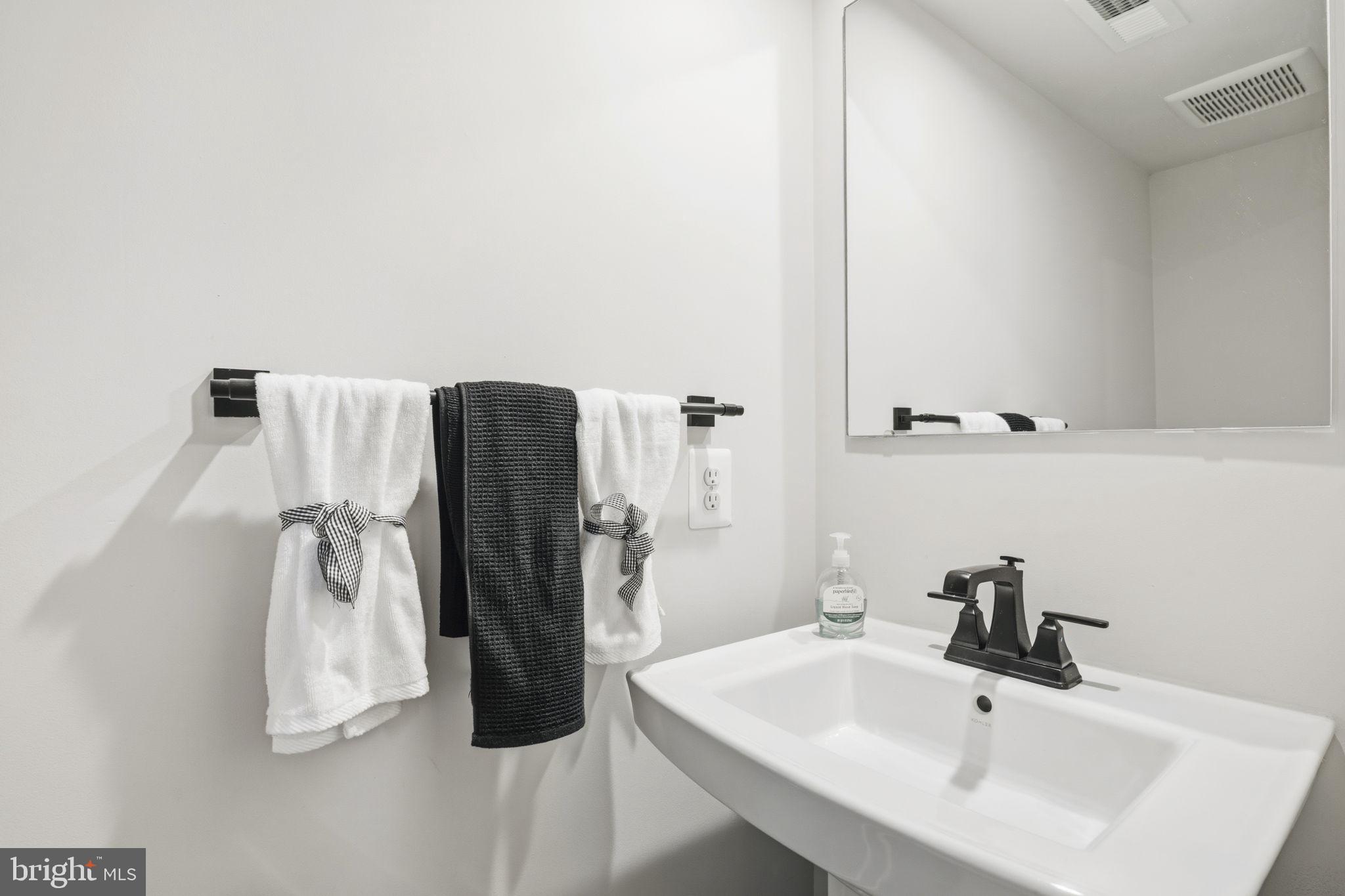 JAMES RUN TOWNHOMES - Residential