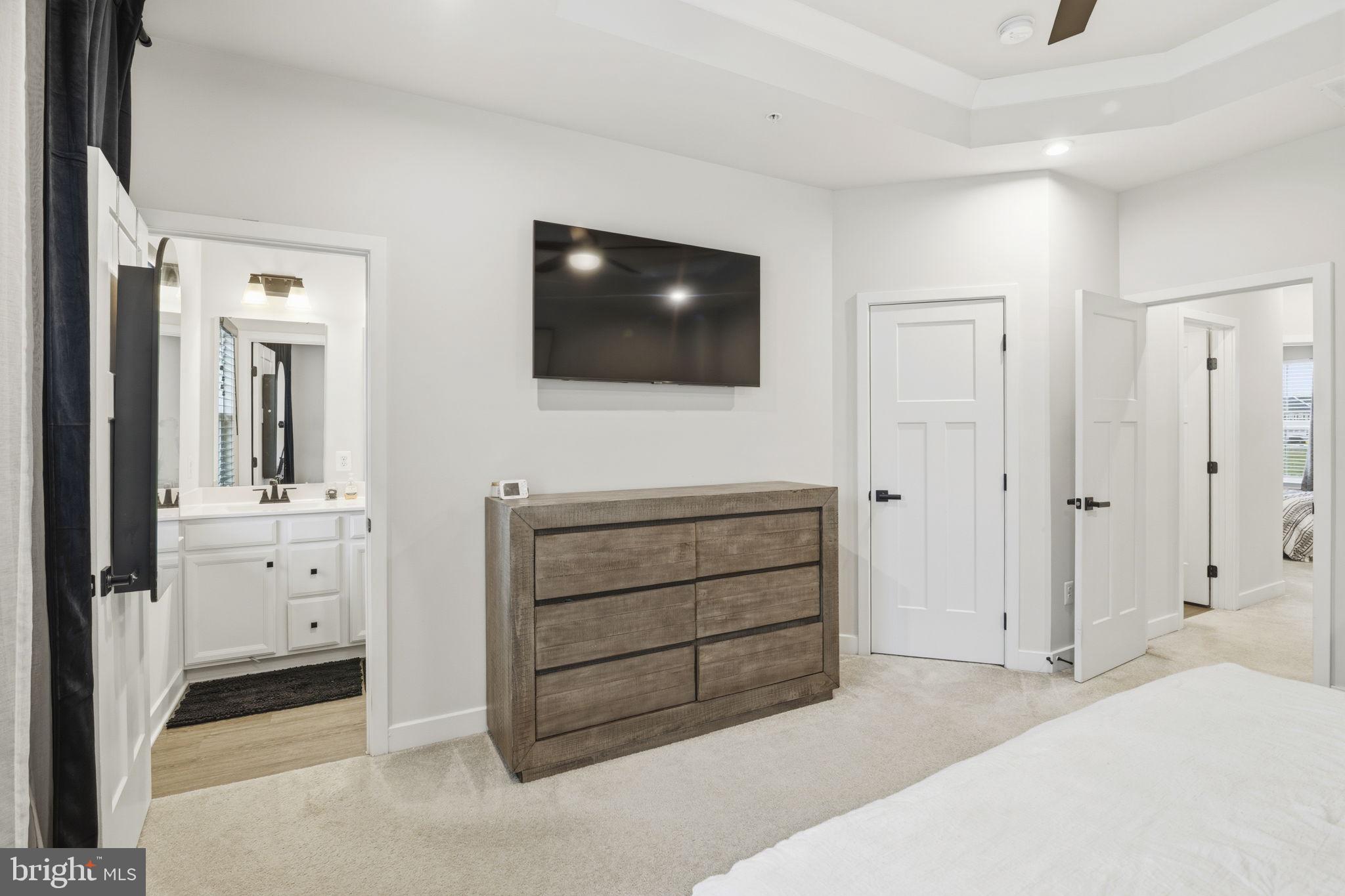 JAMES RUN TOWNHOMES - Residential