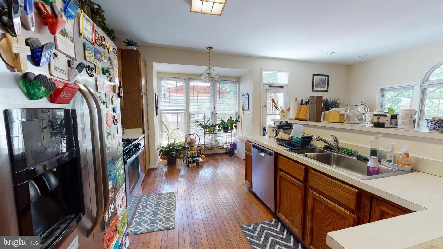 POTOMAC LAKES - Residential Lease