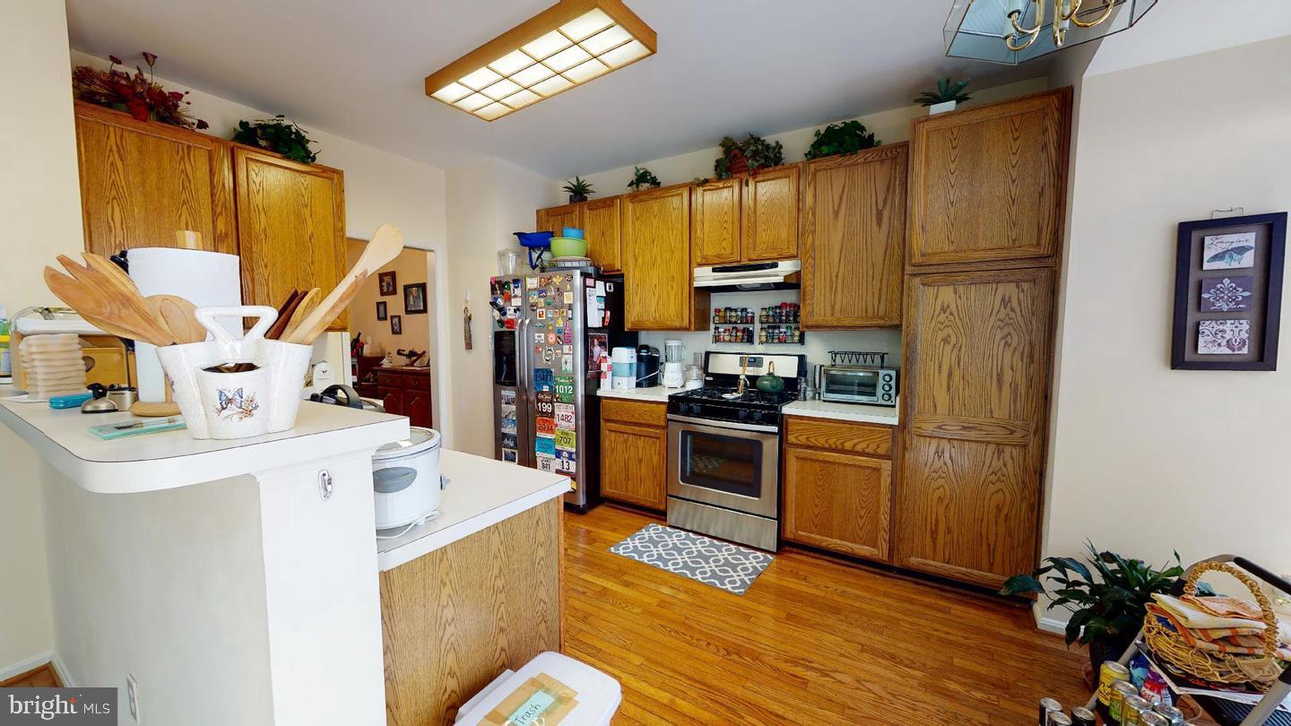 POTOMAC LAKES - Residential Lease