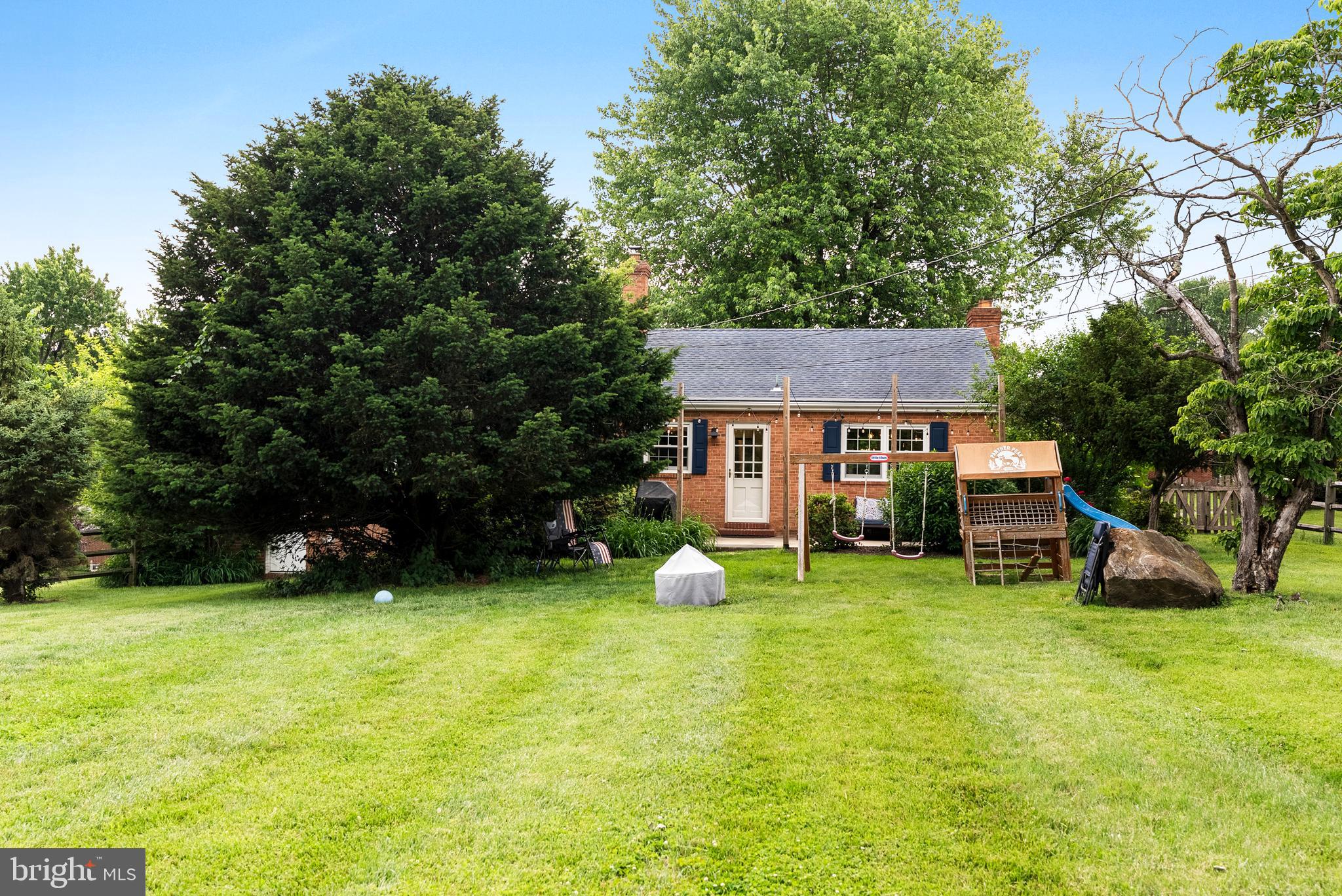 BROOK MEADOWS - Residential