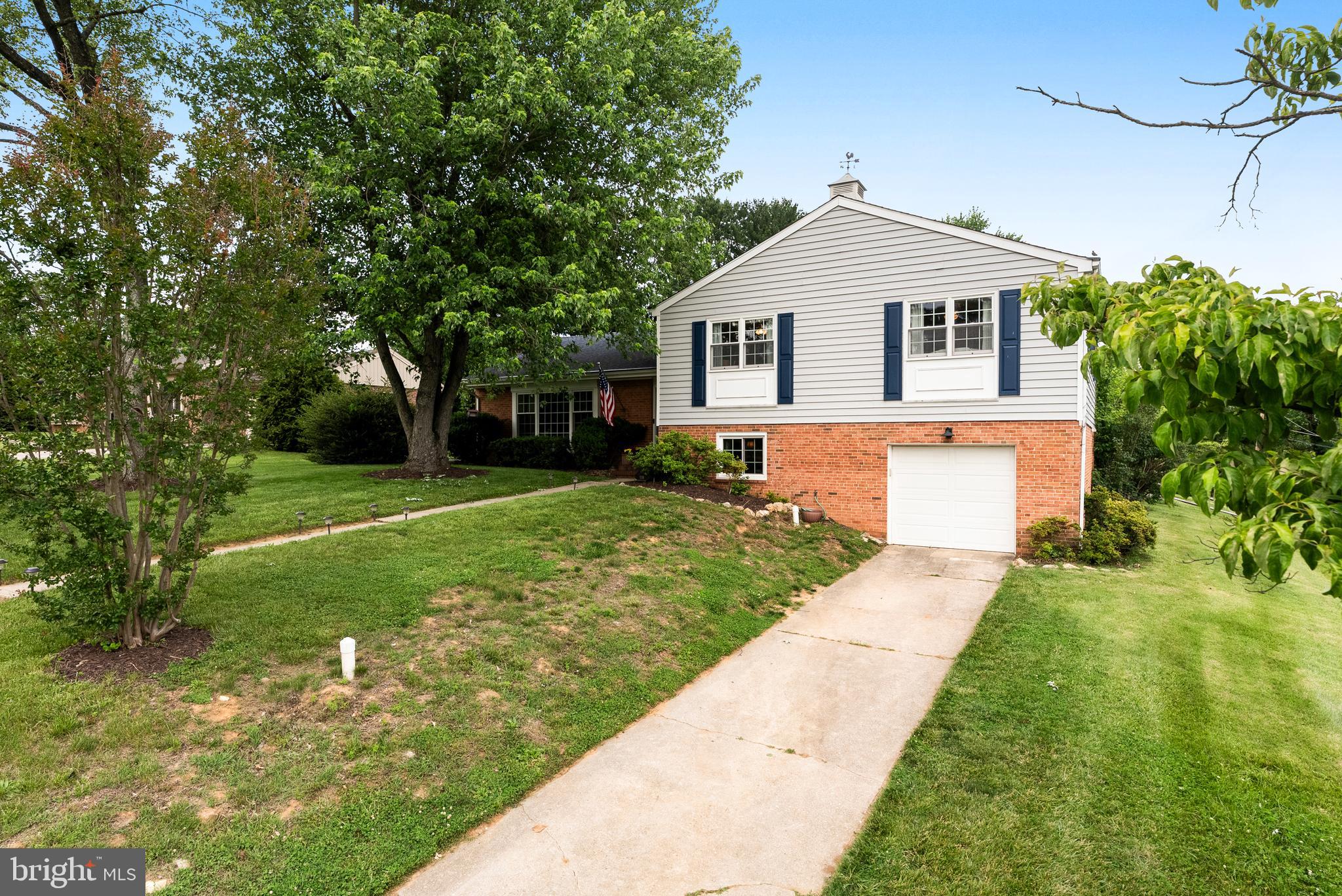 BROOK MEADOWS - Residential