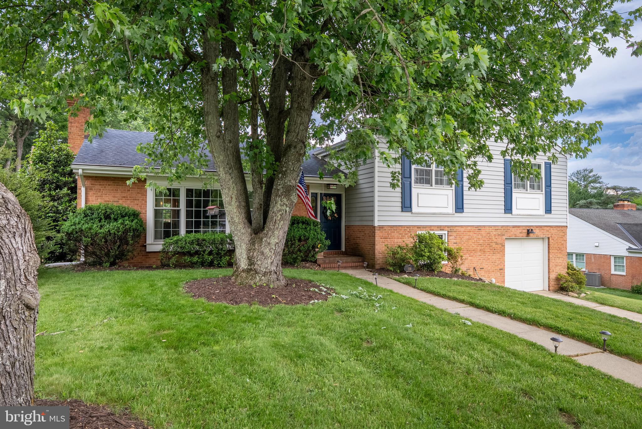 BROOK MEADOWS - Residential