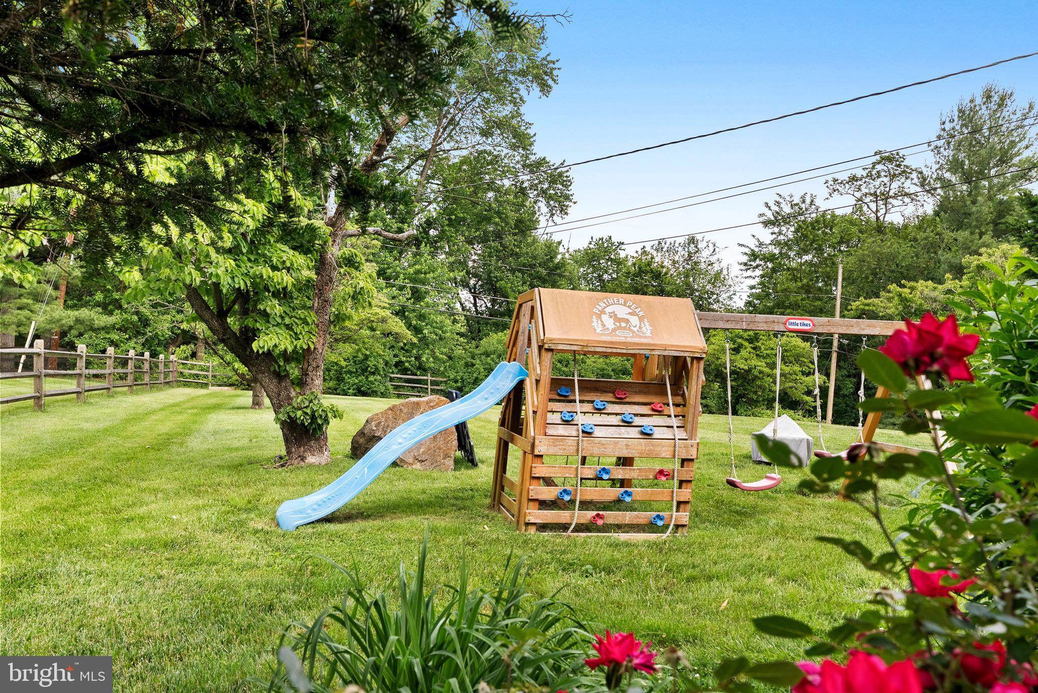 BROOK MEADOWS - Residential