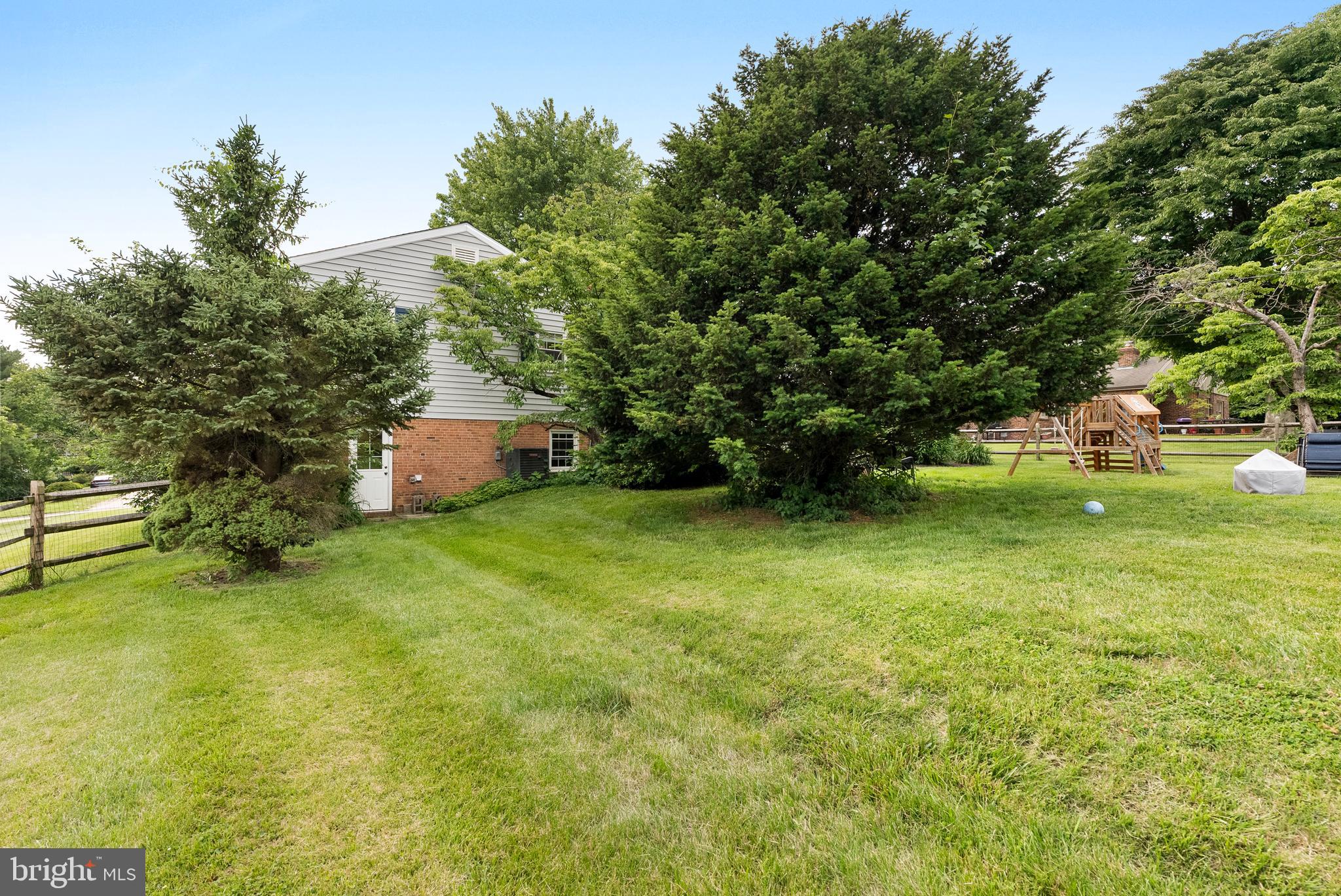 BROOK MEADOWS - Residential