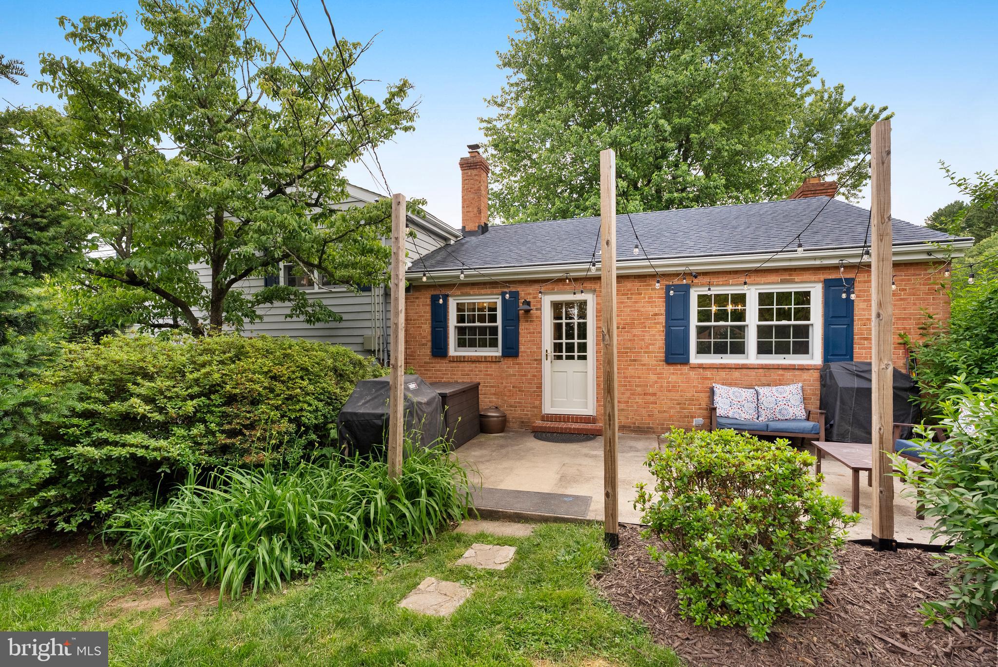BROOK MEADOWS - Residential