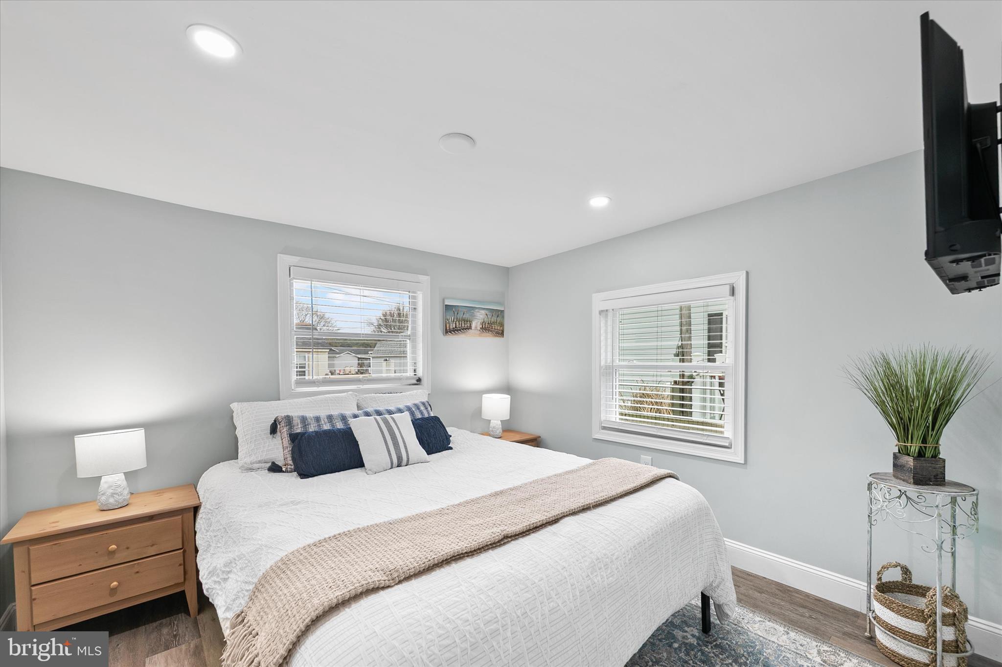 WHITE HOUSE BEACH - Residential