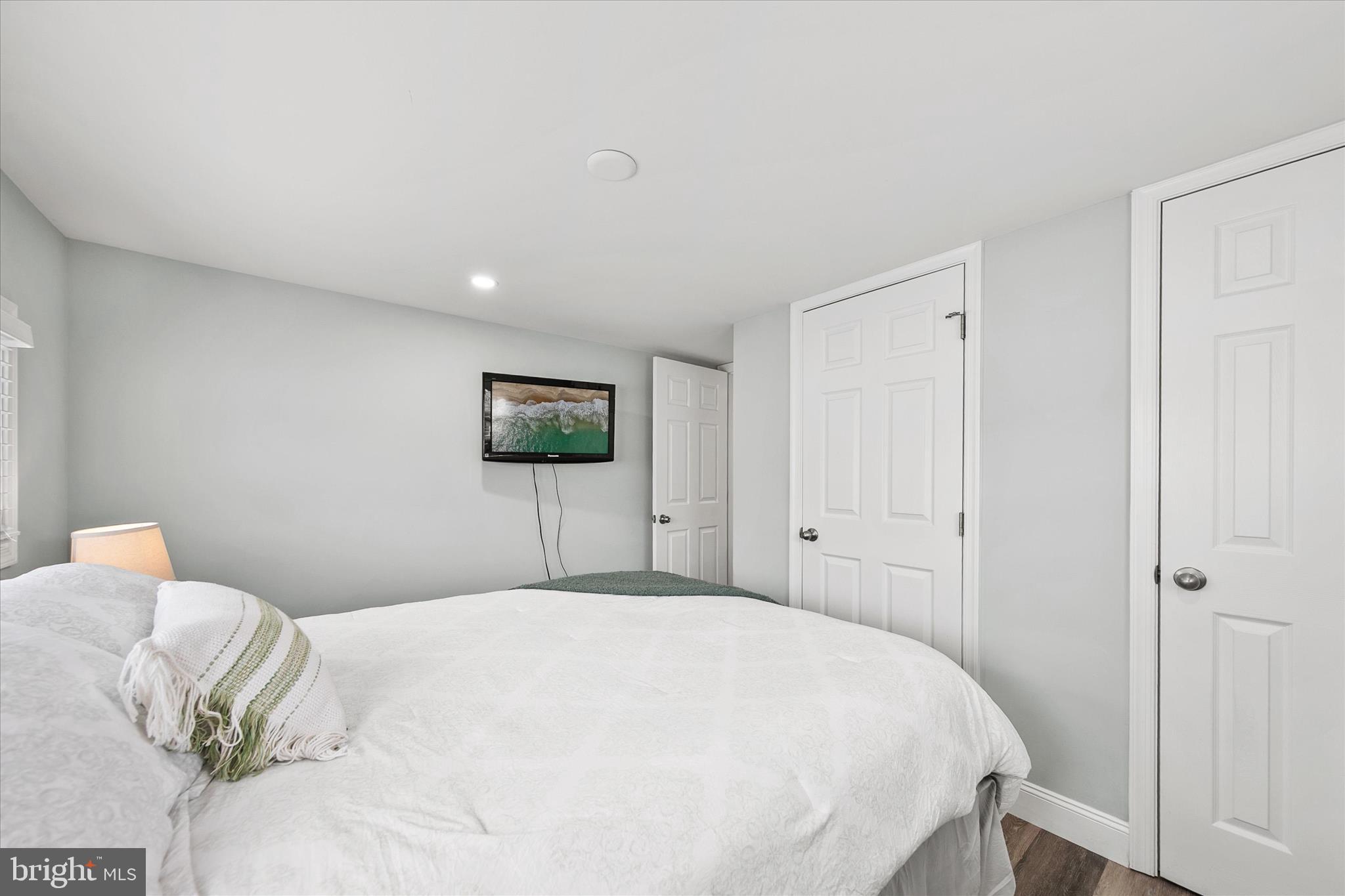 WHITE HOUSE BEACH - Residential