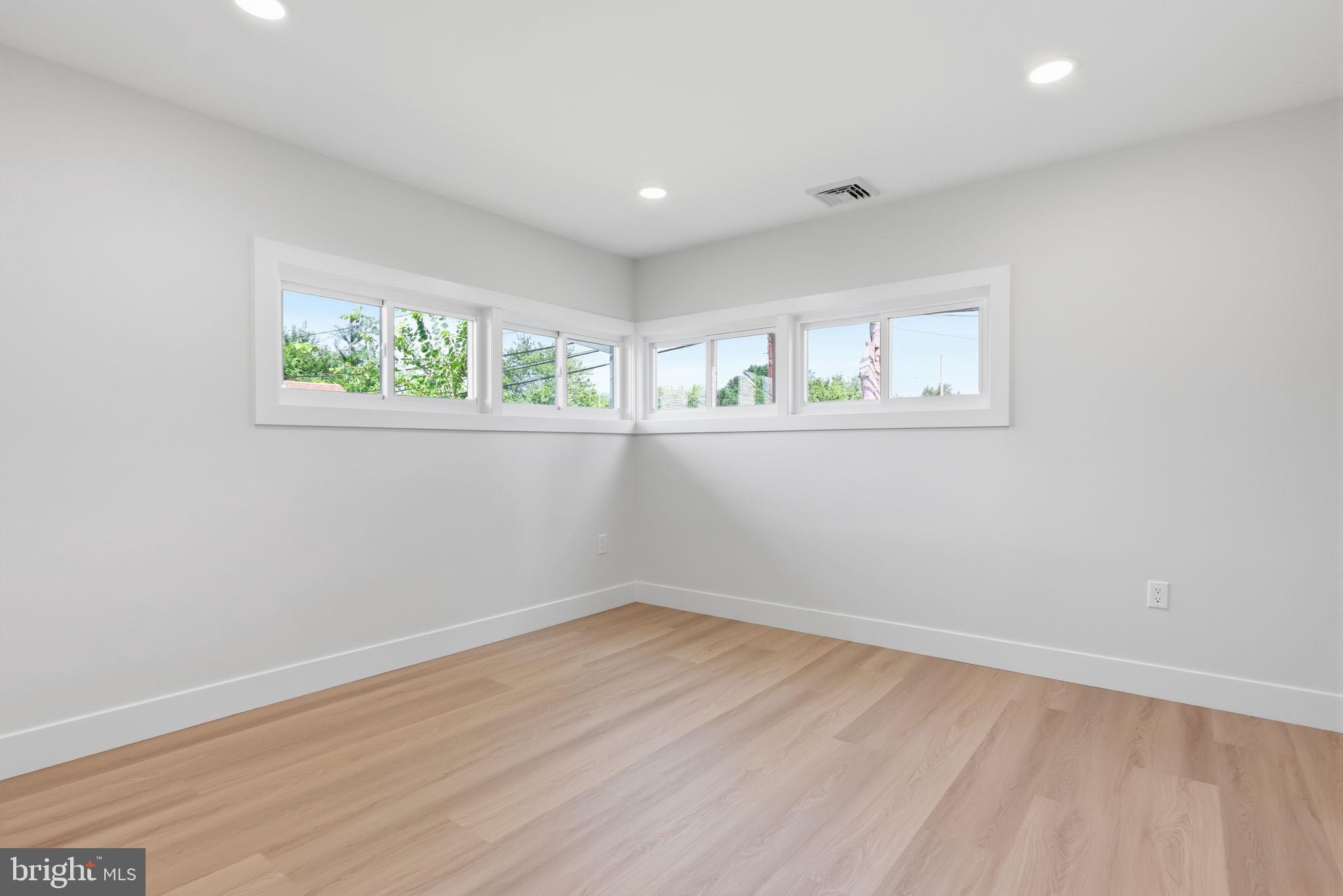 PINEWOOD - Residential