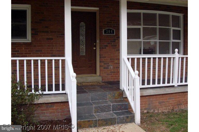 WESTBRIAR COUNTRY CLUB ESTATES - Residential Lease
