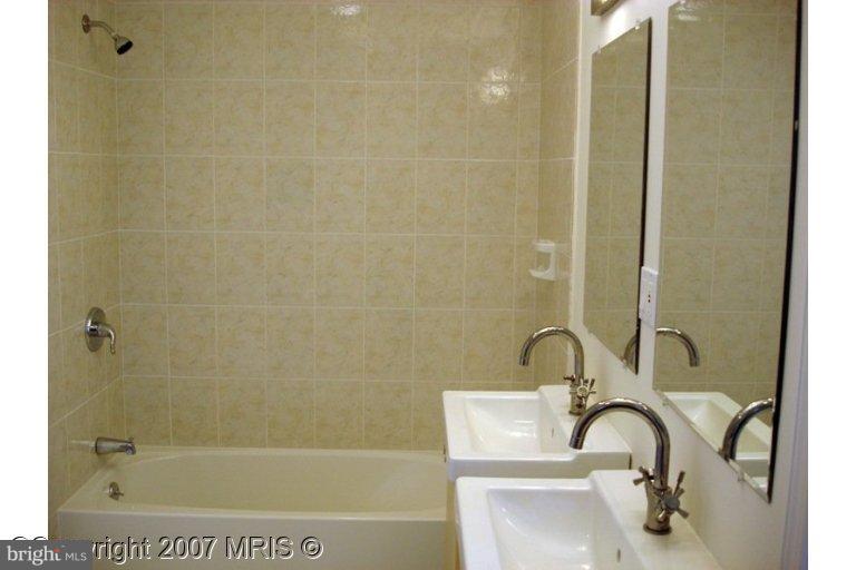 WESTBRIAR COUNTRY CLUB ESTATES - Residential Lease