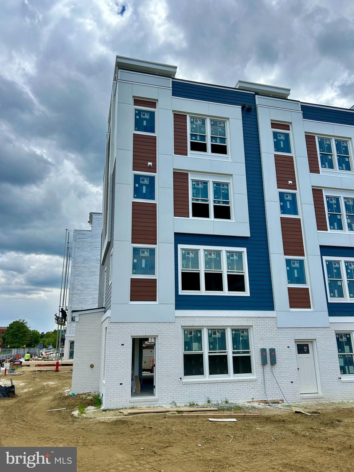 TOWNE ROW - Residential