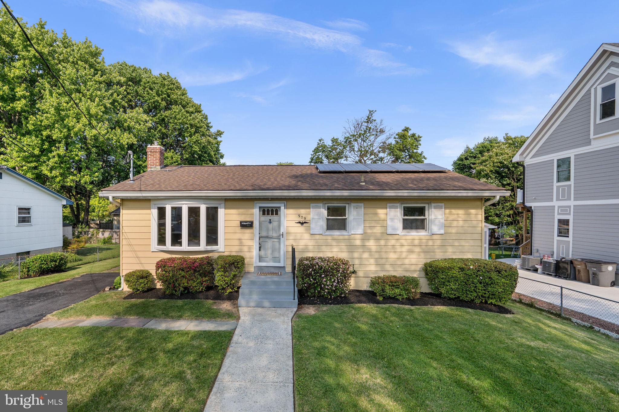 BURGUNDY KNOLLS - Residential