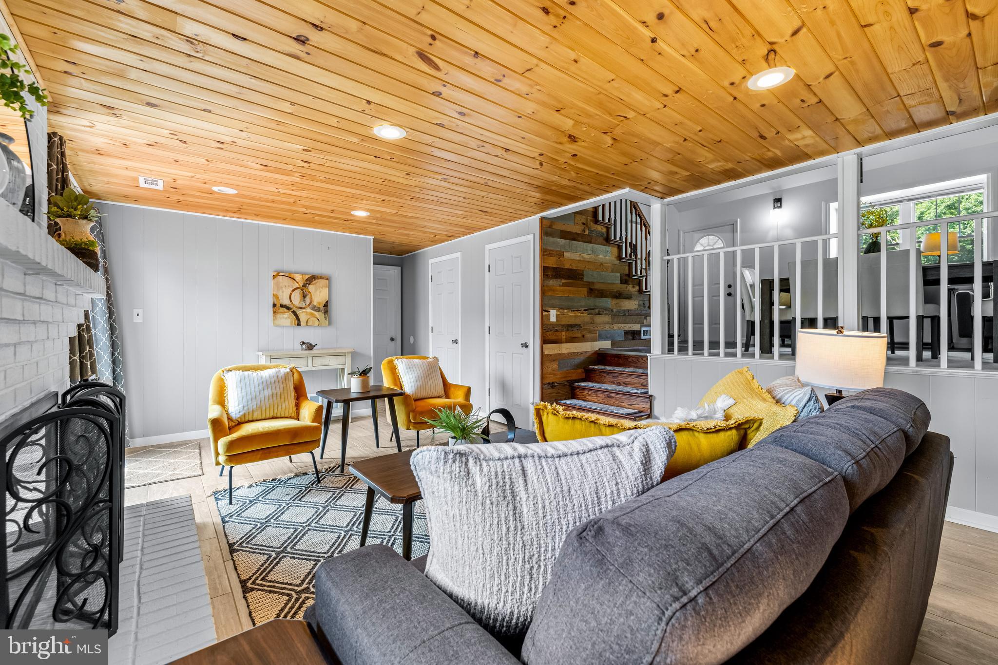 HARBOUR OAKS - Residential