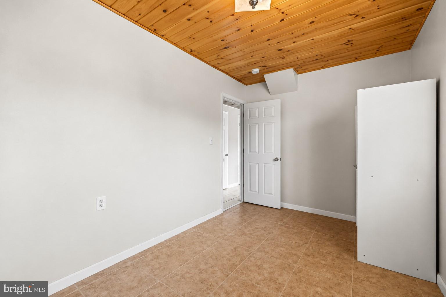 HARBOUR OAKS - Residential