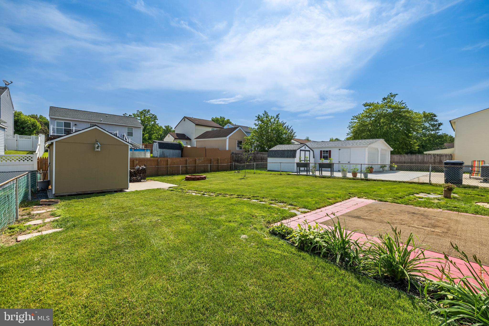 HARBOUR OAKS - Residential