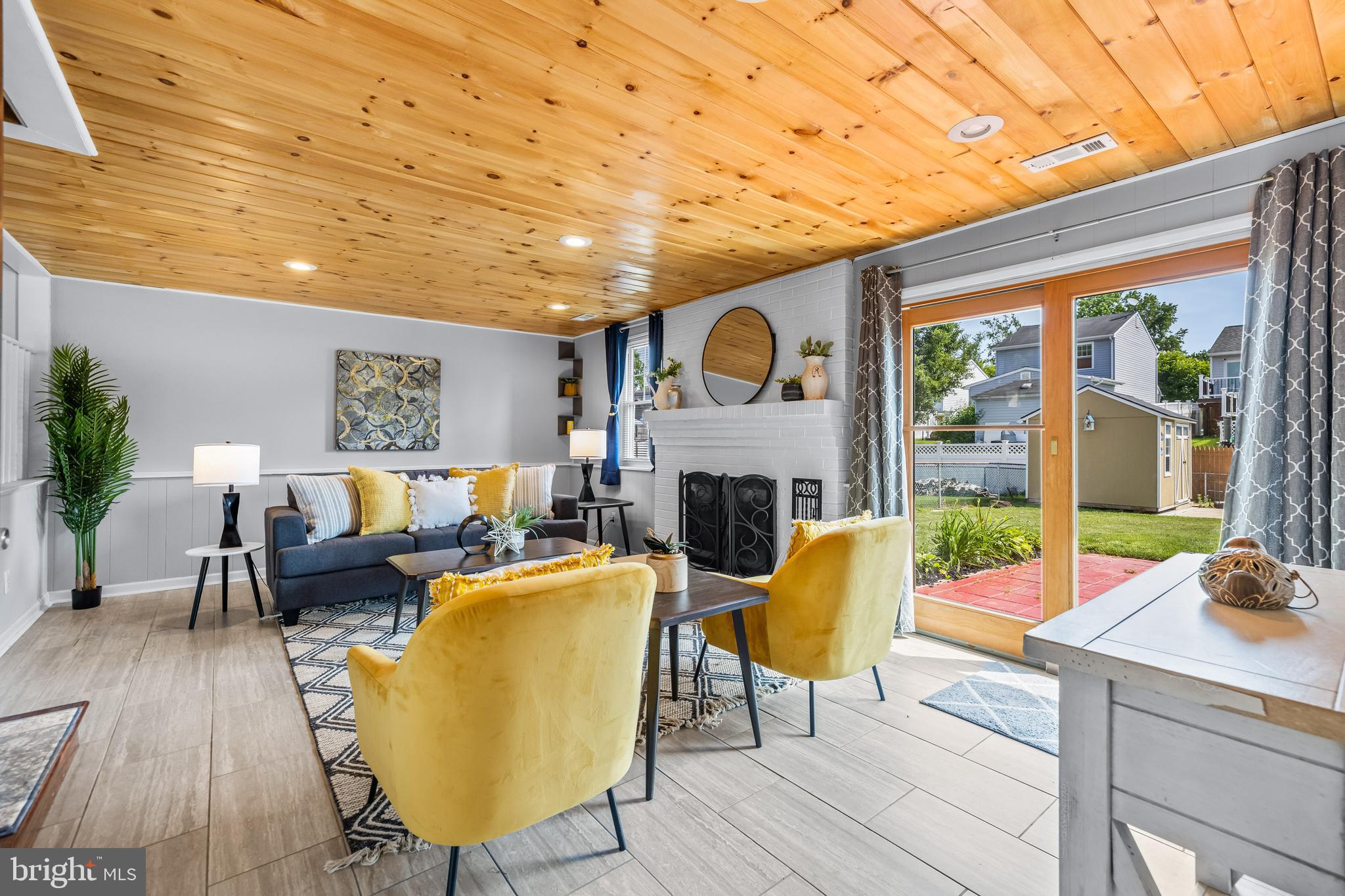 HARBOUR OAKS - Residential