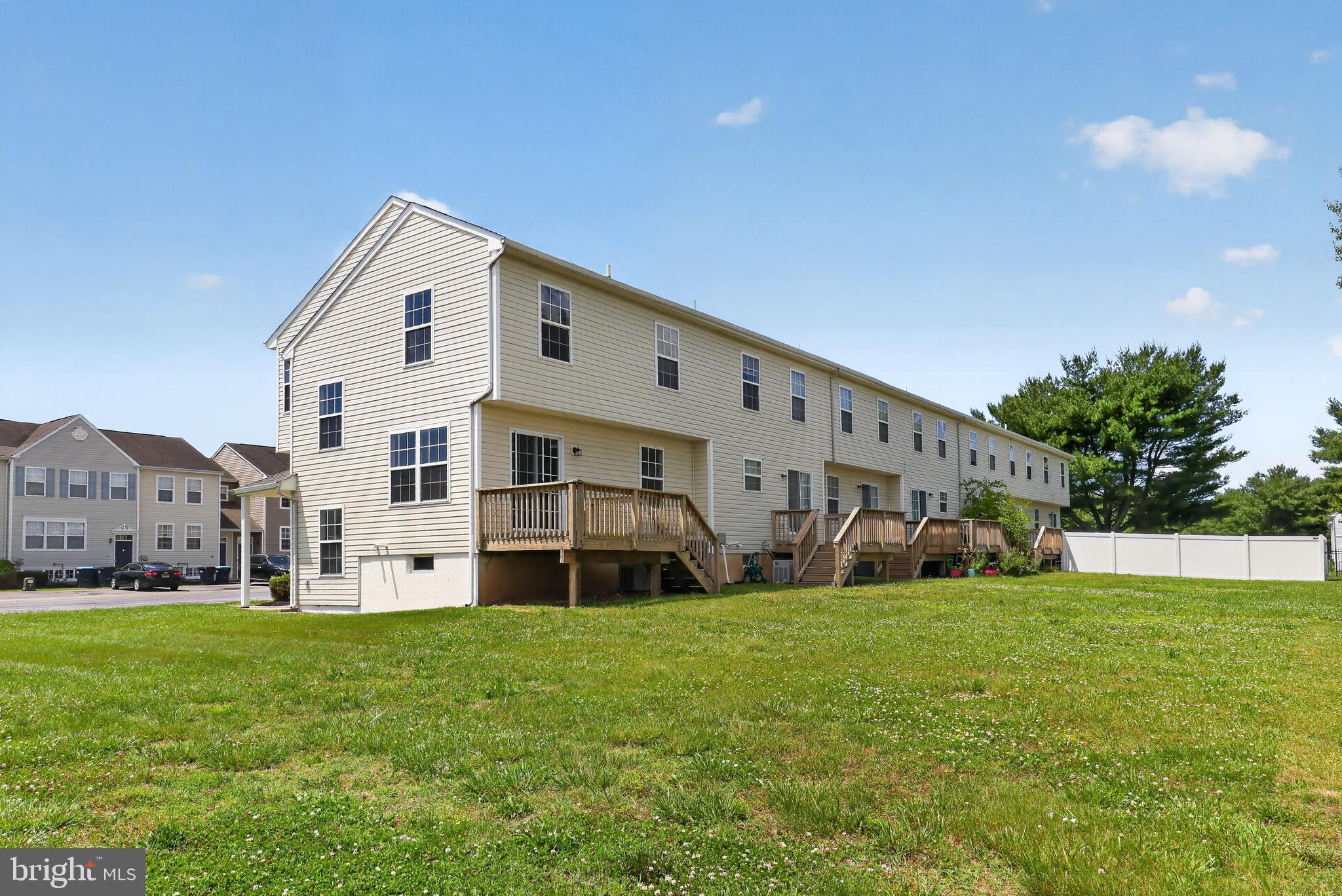 WOODLAND MANOR - Residential