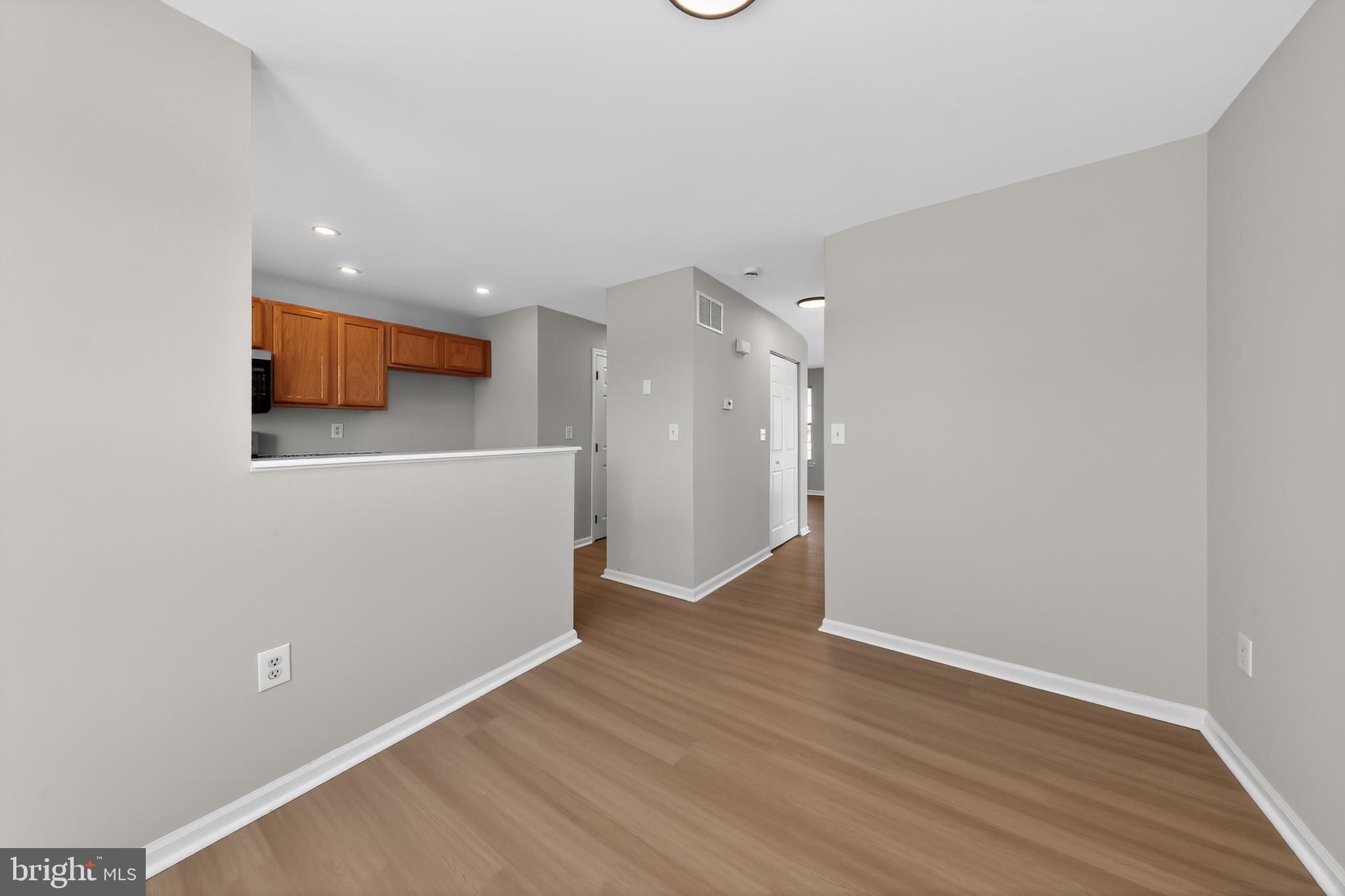 WOODLAND MANOR - Residential