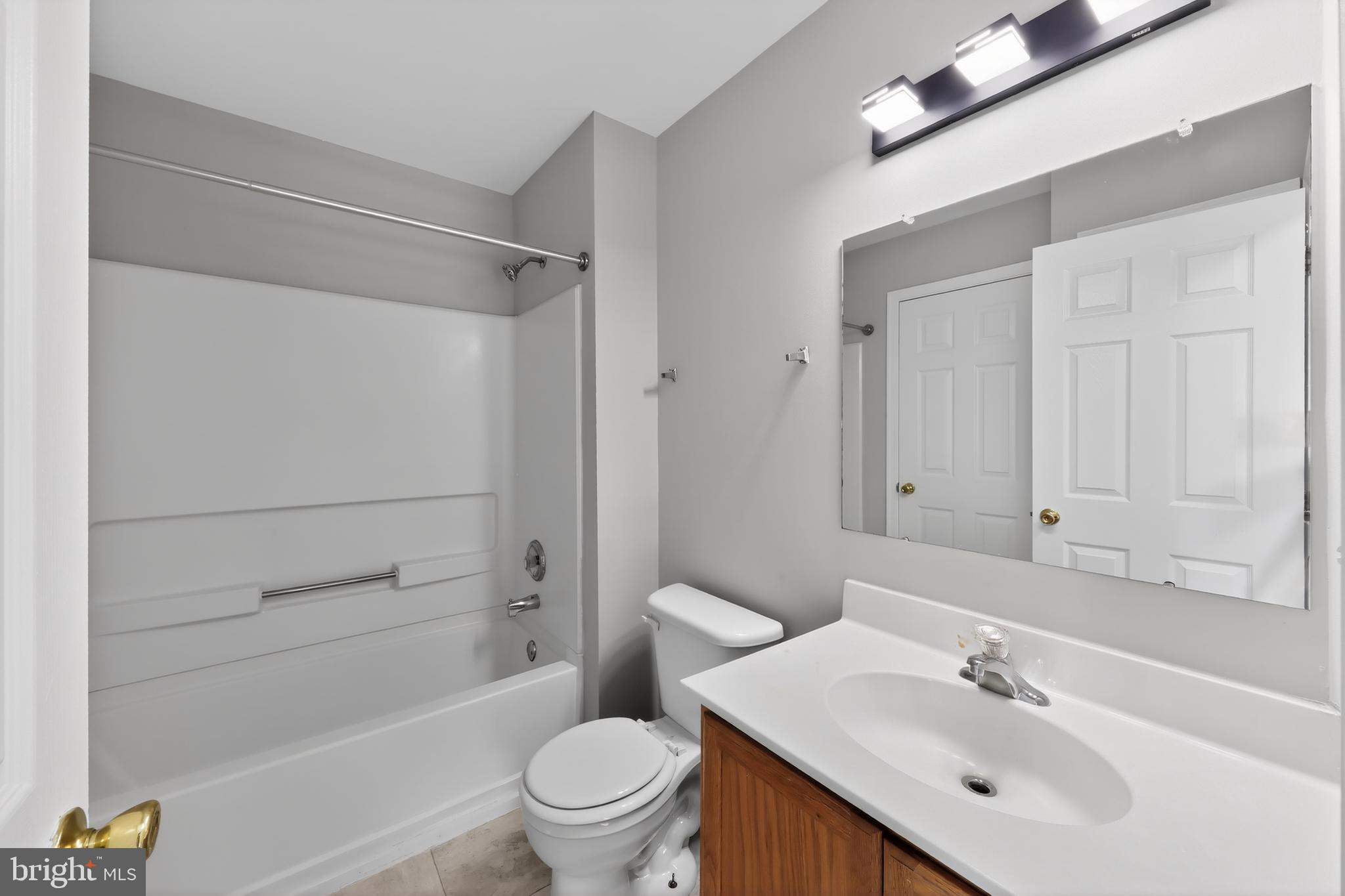 WOODLAND MANOR - Residential