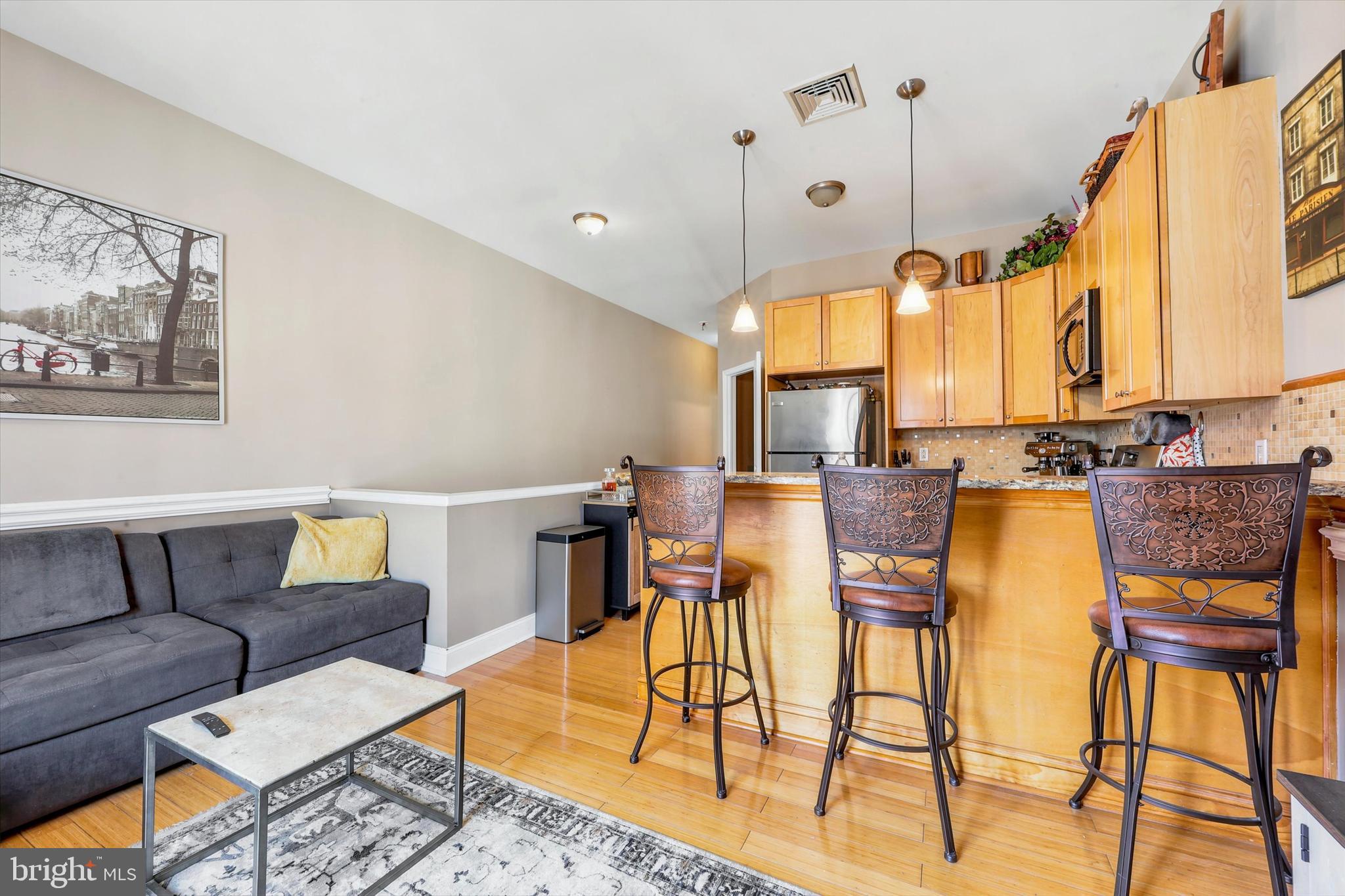 DICKINSON NARROWS - Residential