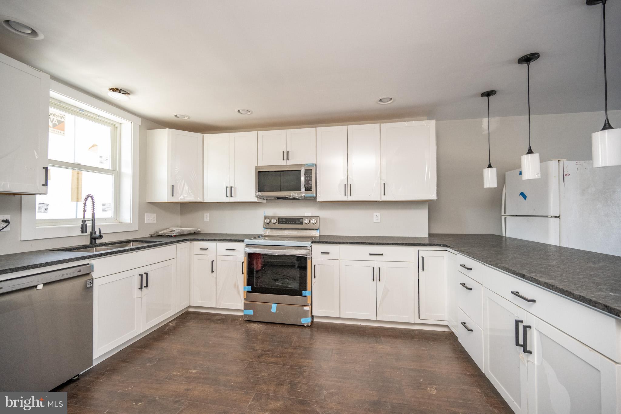 MEADOW MOUNTAIN TRAILS - Residential
