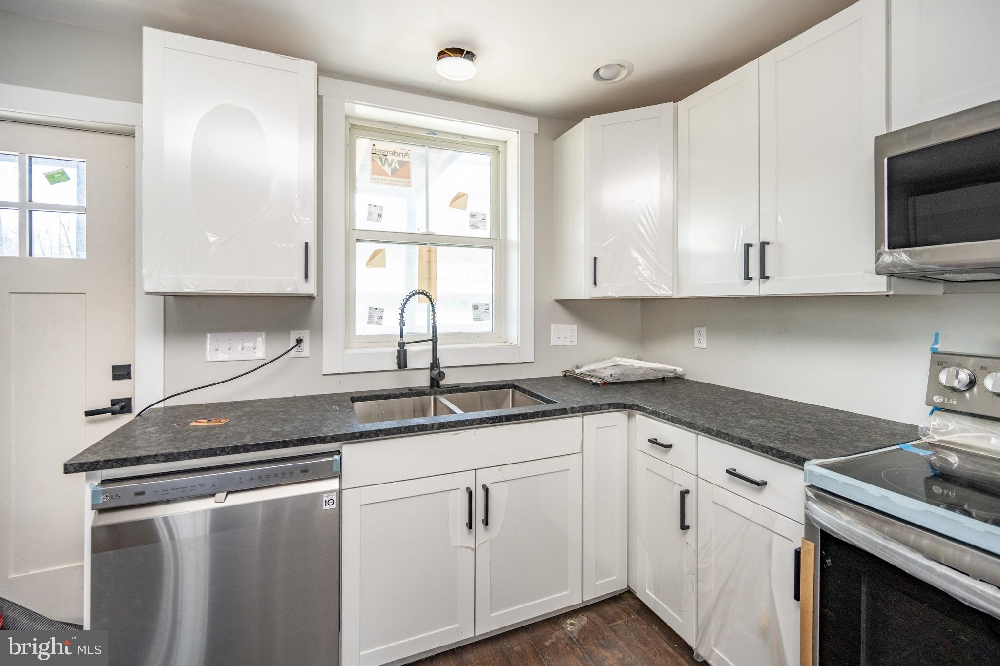 MEADOW MOUNTAIN TRAILS - Residential