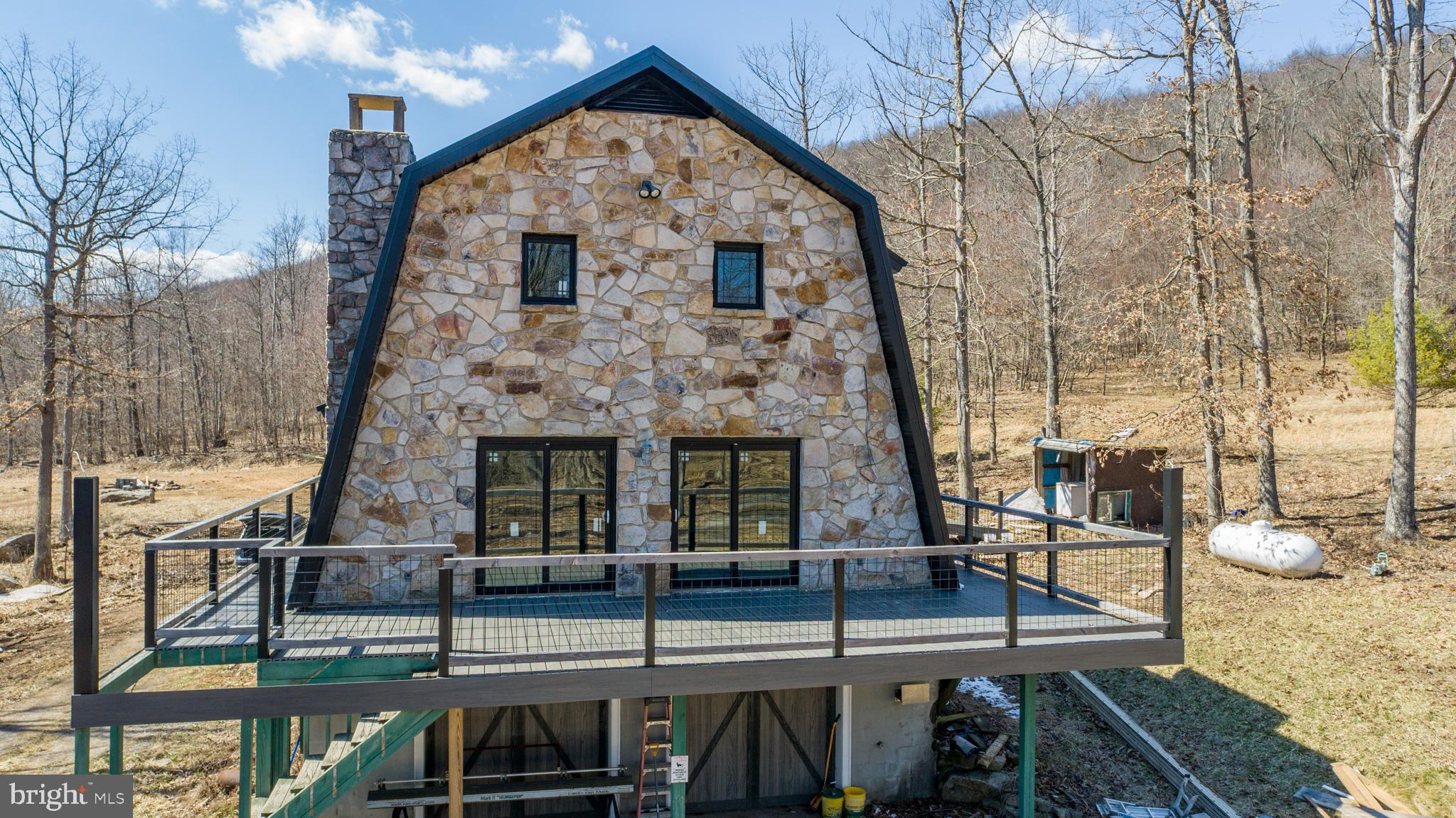 MEADOW MOUNTAIN TRAILS - Residential
