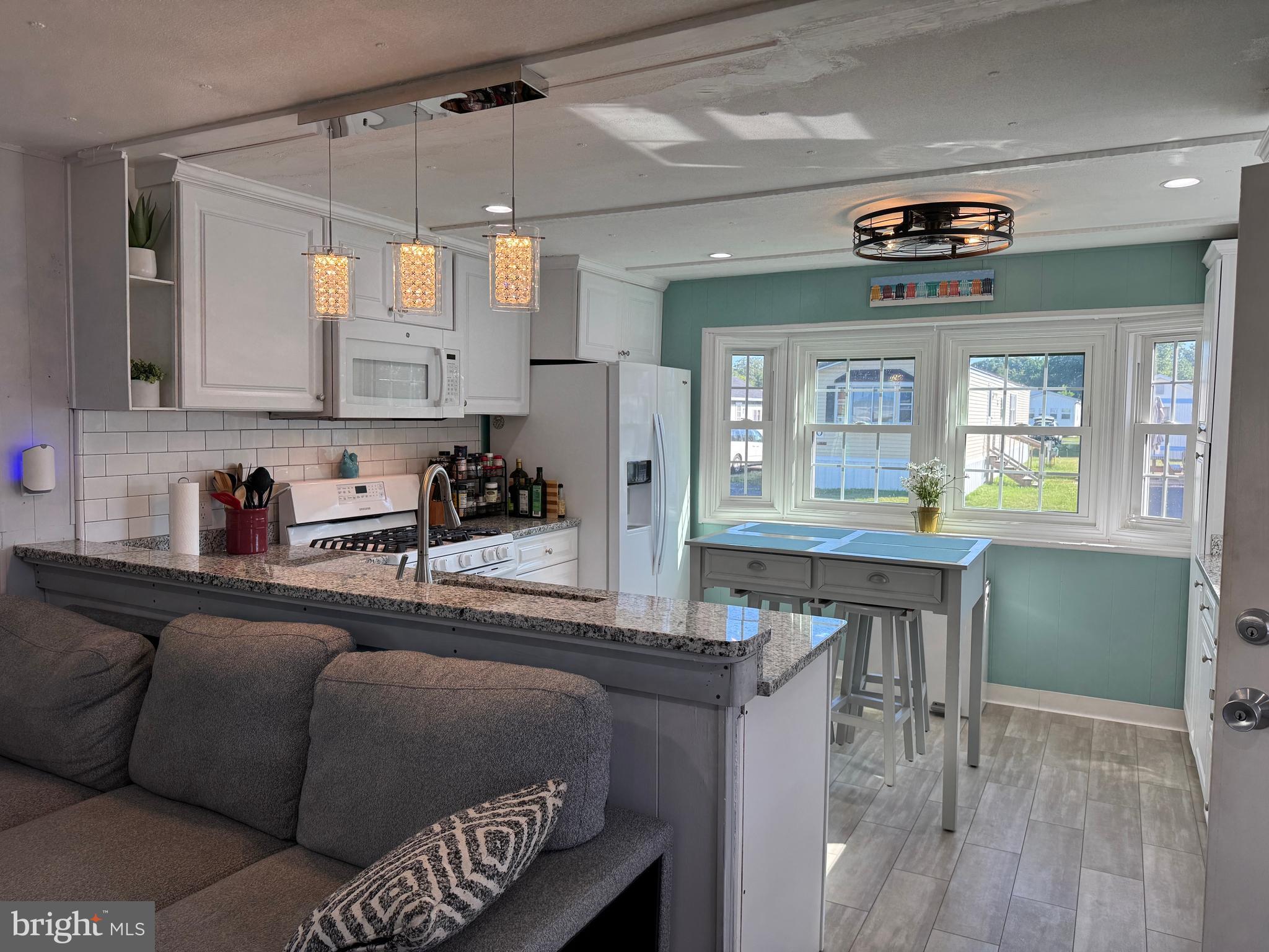 COLONIAL EAST MHP - Residential