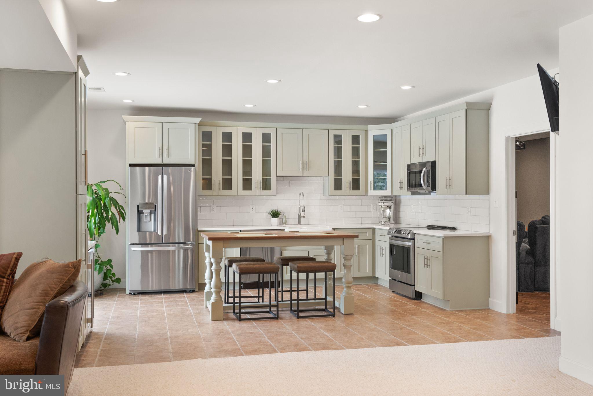 GLYNN TARRA ESTATES - Residential