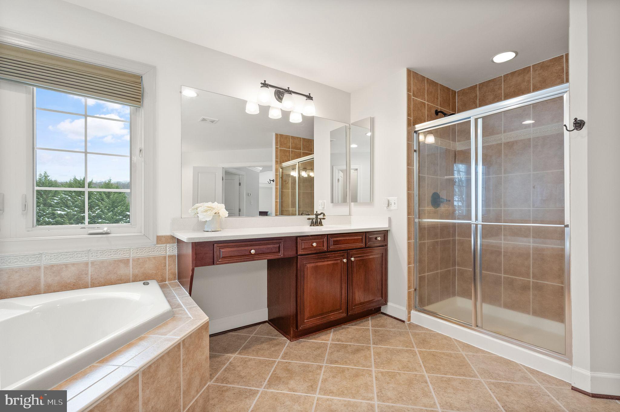 GLYNN TARRA ESTATES - Residential