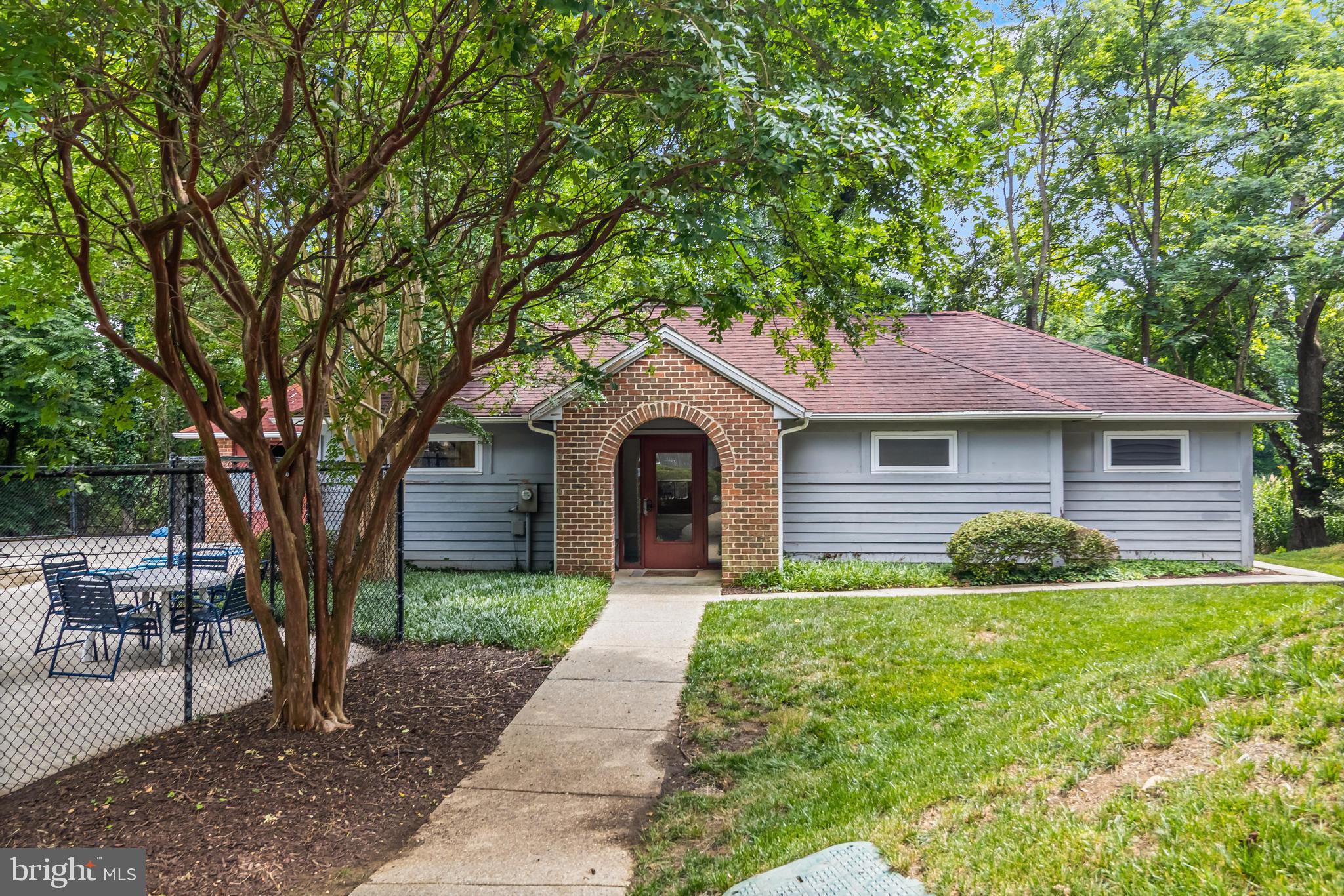 LAKE HERON CONDO - Residential