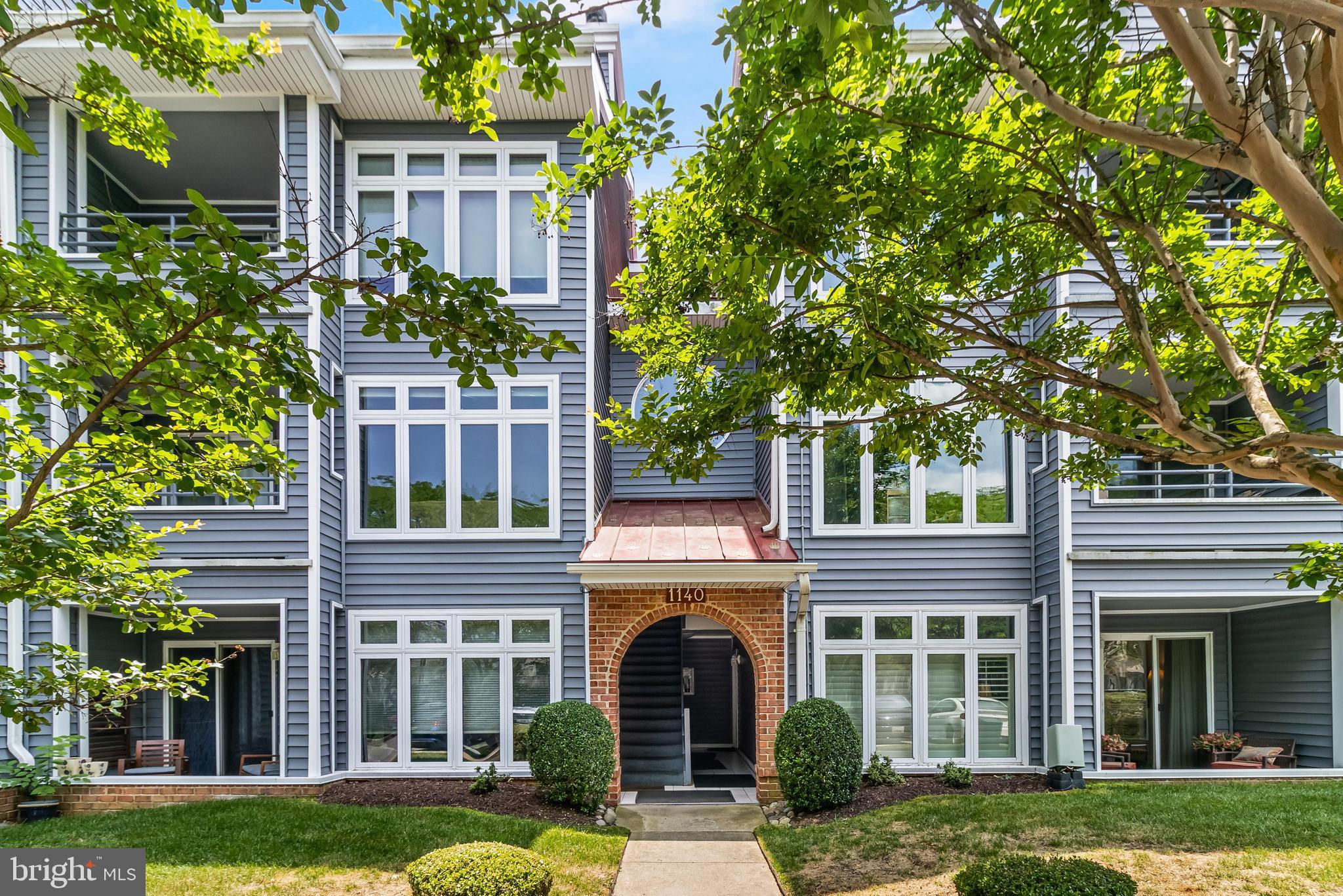 LAKE HERON CONDO - Residential