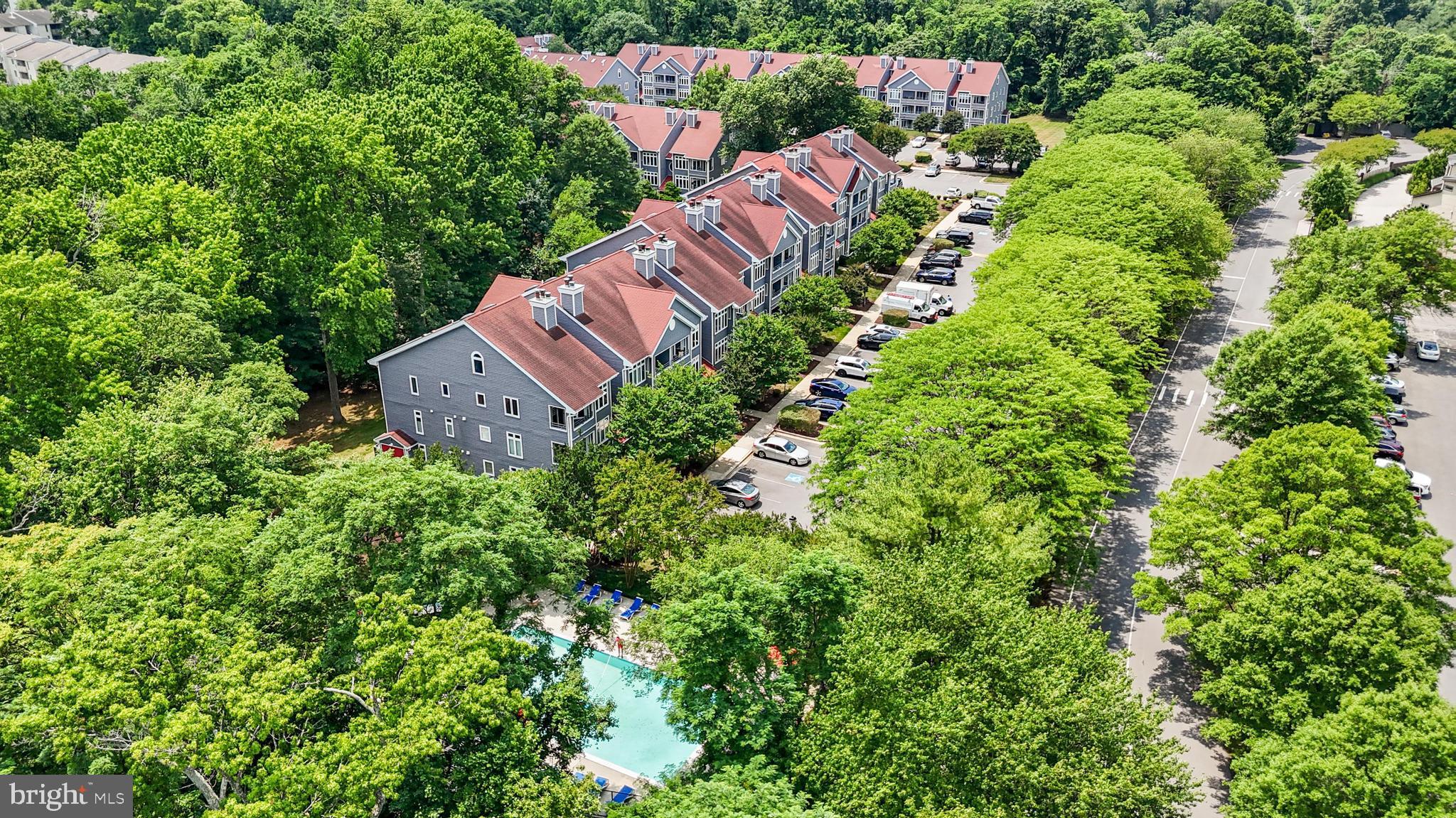 LAKE HERON CONDO - Residential