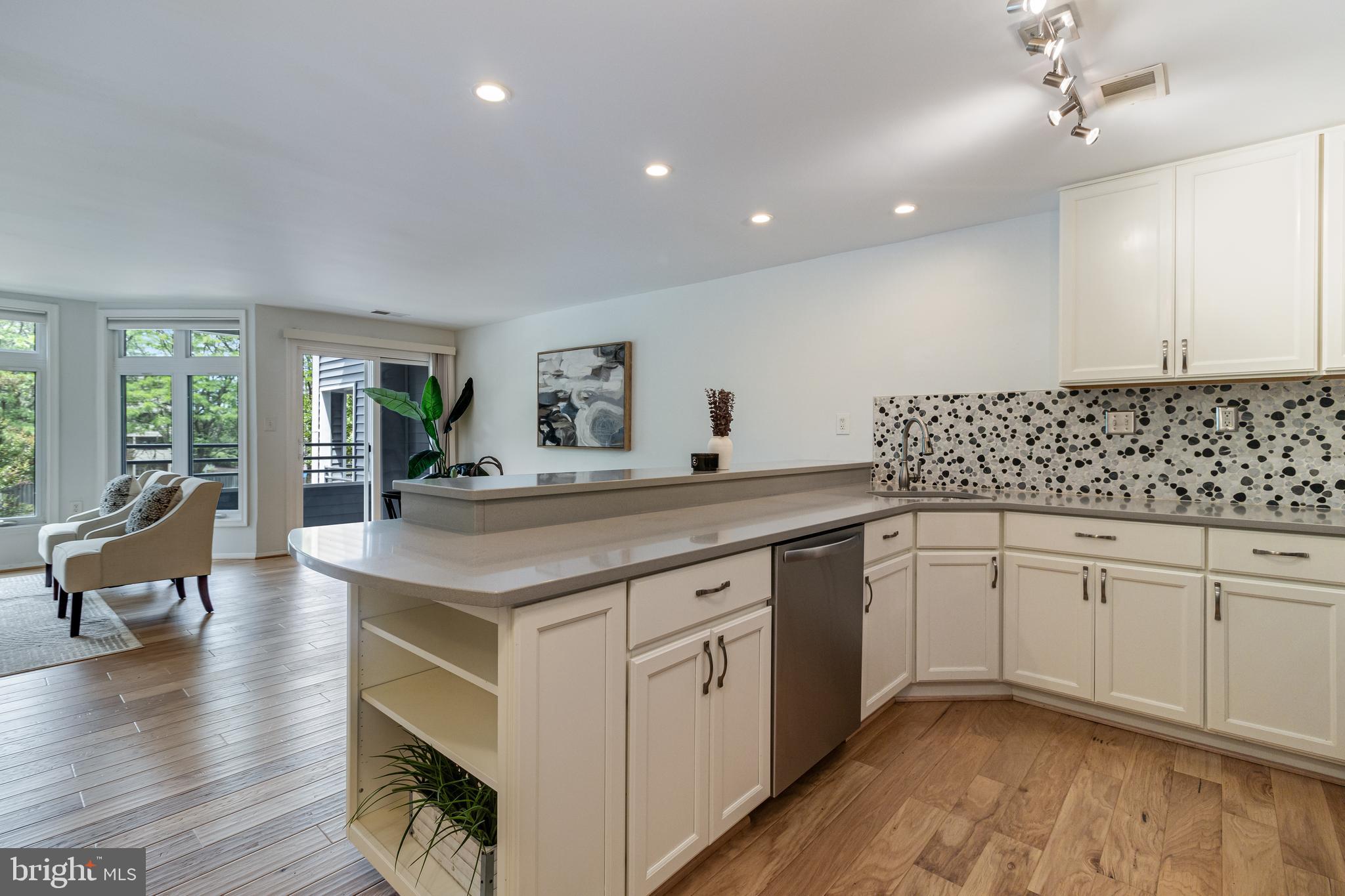 LAKE HERON CONDO - Residential