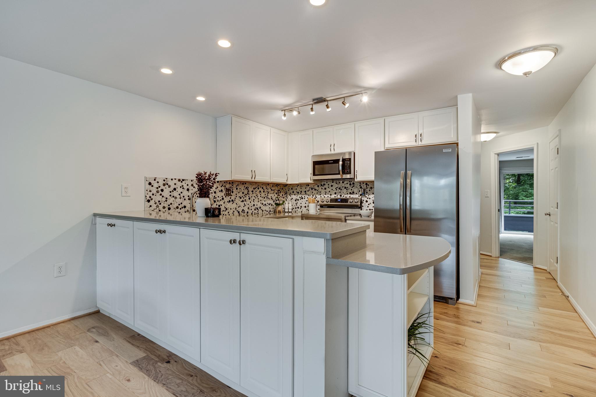 LAKE HERON CONDO - Residential