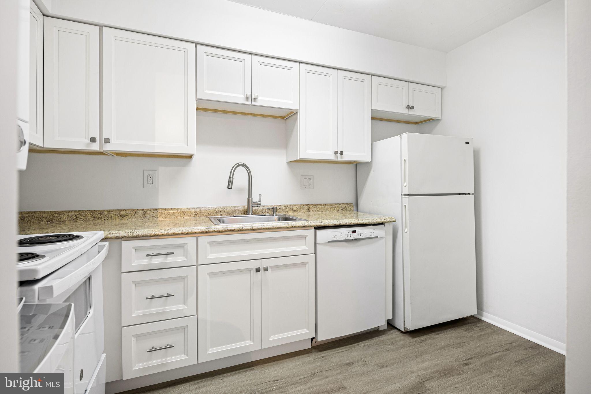 Park your car and forget it exists.
On one of Philadelphia's most iconic streets, this fully renovated 2-bedroom condo offers something almost impossible to find together: deeded parking, a Walk Score of 98, and a Transit Score of 100. Walk everywhere. Ride anywhere. Keep the car for weekends.
Inside, everything is new. Brand new kitchen with custom cabinetry and modern countertops. Fully remodeled bathroom. New flooring throughout. Freshly painted. Central air. In-unit washer and dryer. A private sunroom off the second bedroom adds a flex space most units in this price range don't have.
For medical professionals — Jefferson Hospital, Pennsylvania Hospital, and Wills Eye are all within a 15-minute walk. Whole Foods and the Broad Street Line are two blocks away. The Italian Market, Washington Square Park, and Midtown Village are right outside your door.
Two bedrooms. One beautifully updated bath. 1,008 square feet. $175 a month in HOA fees — among the lowest in the neighborhood.
Move in and start living.