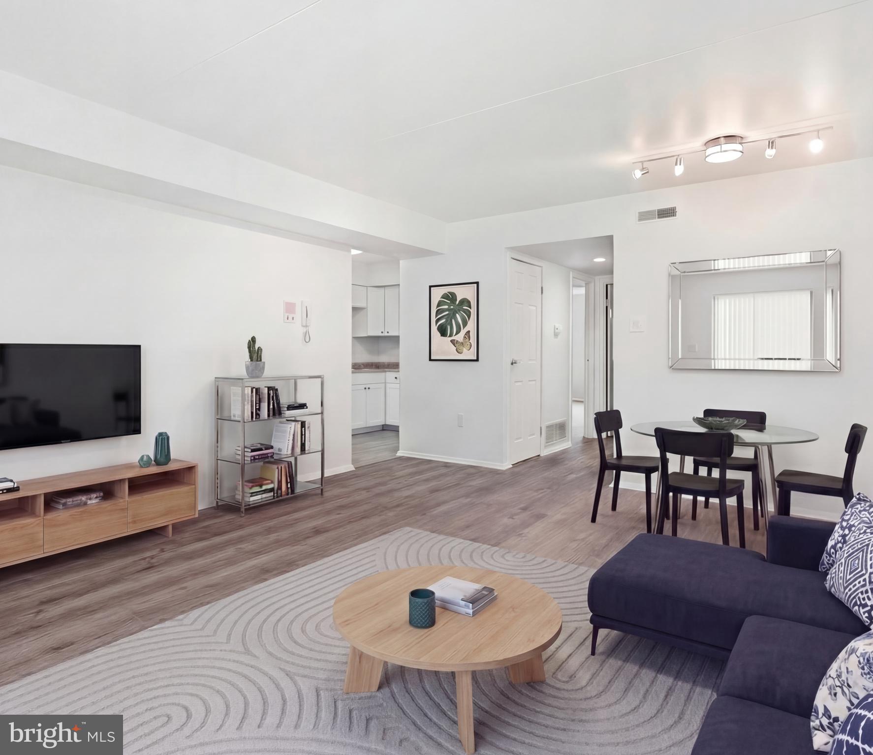 WASHINGTON SQ WEST - Residential