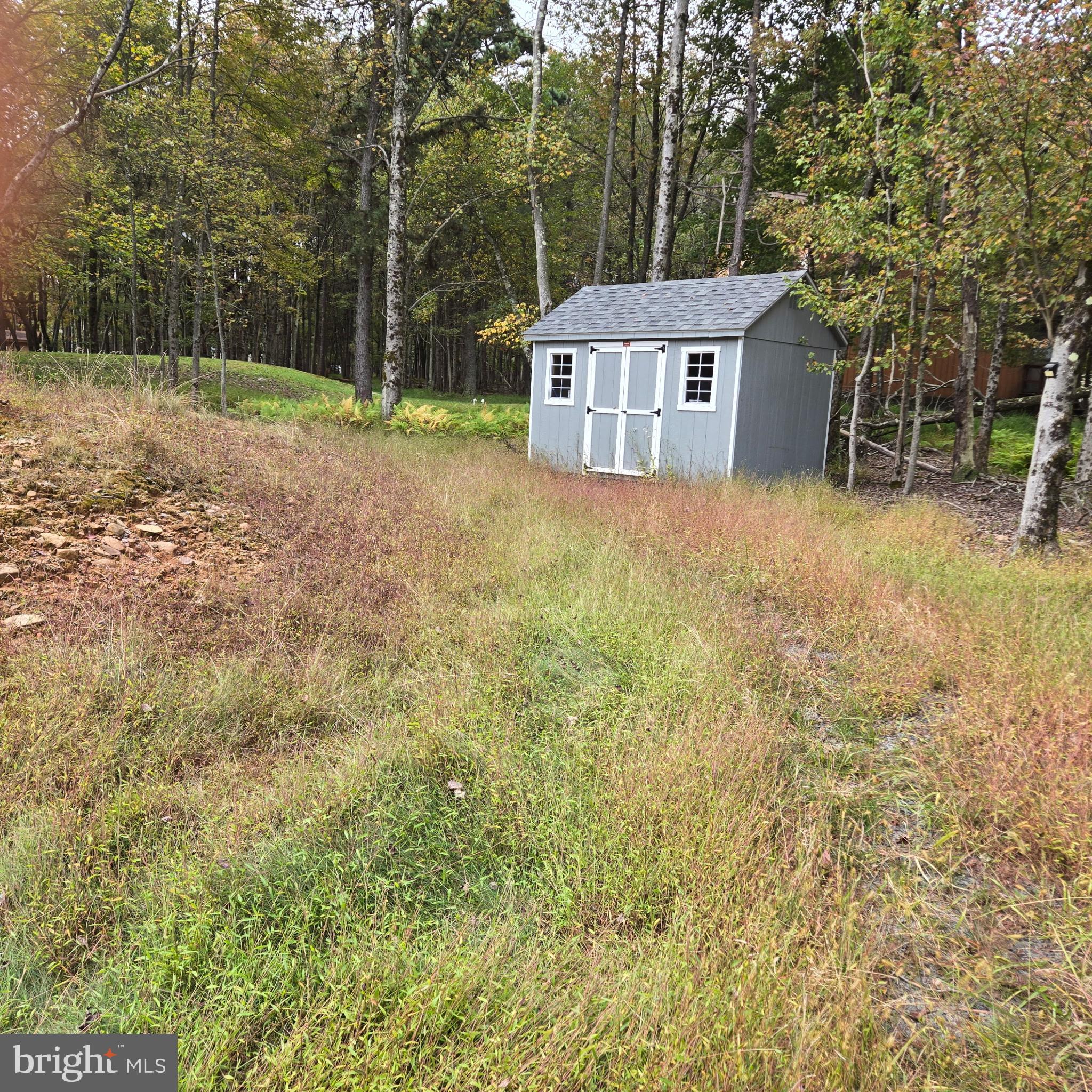 TOWAMENSING TRAILS - Residential