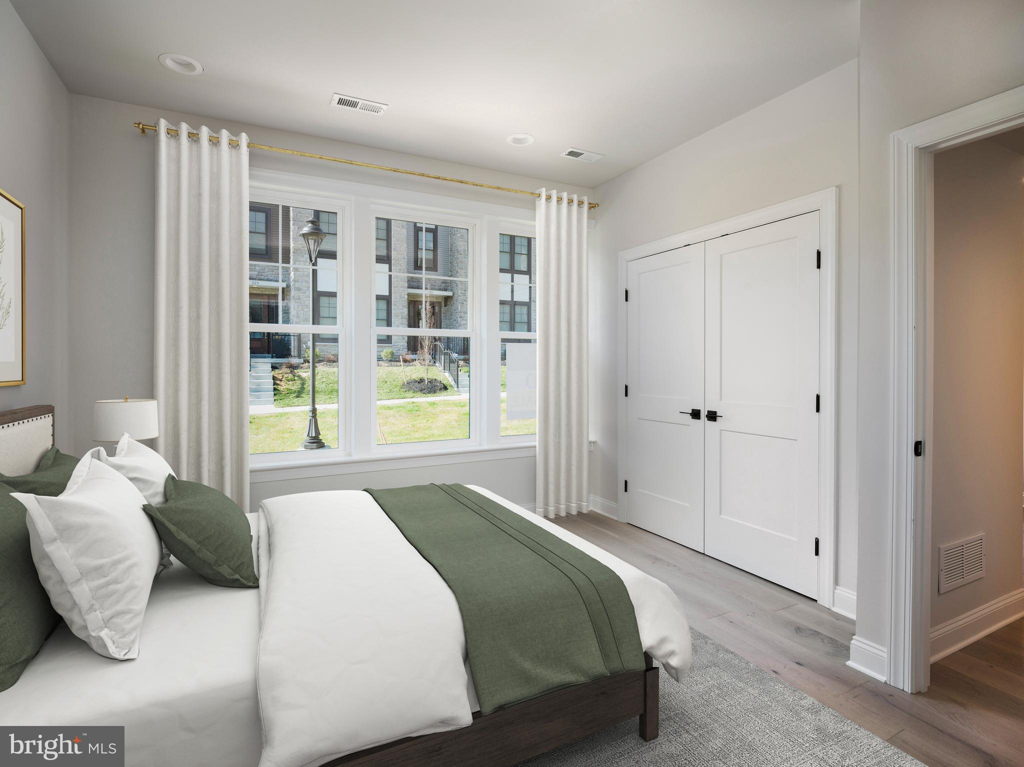 NEWTOWN WALK AT ELLIS PRESERVE - Residential