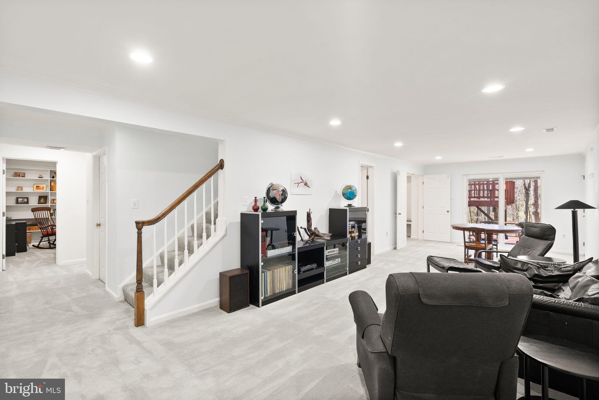 MILL RUN CROSSING - Residential