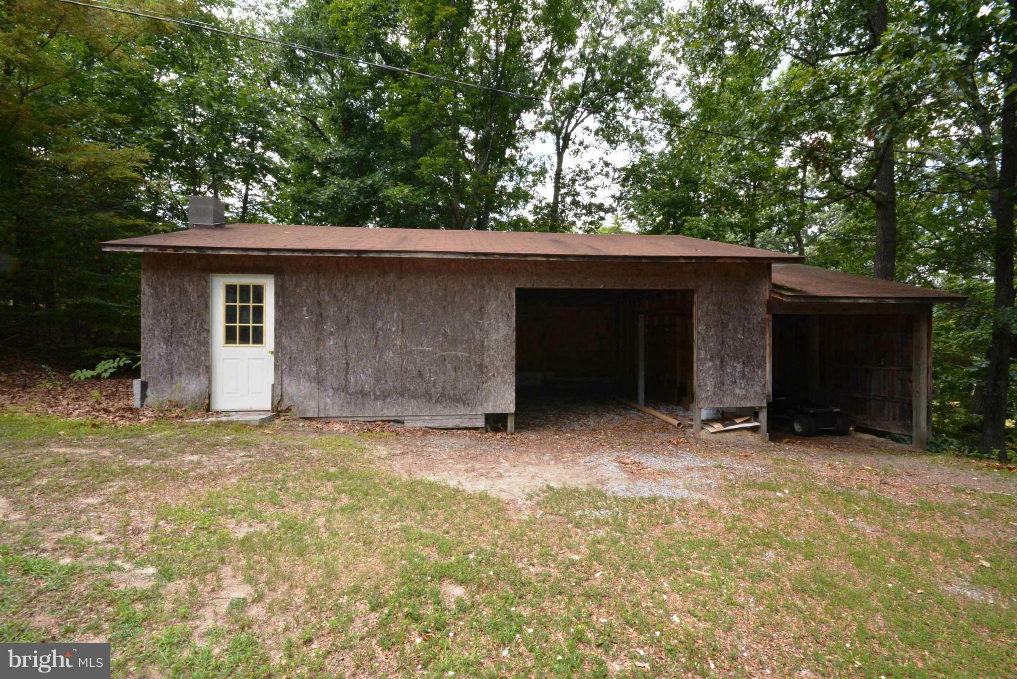 PARKS HOLLOW - Residential