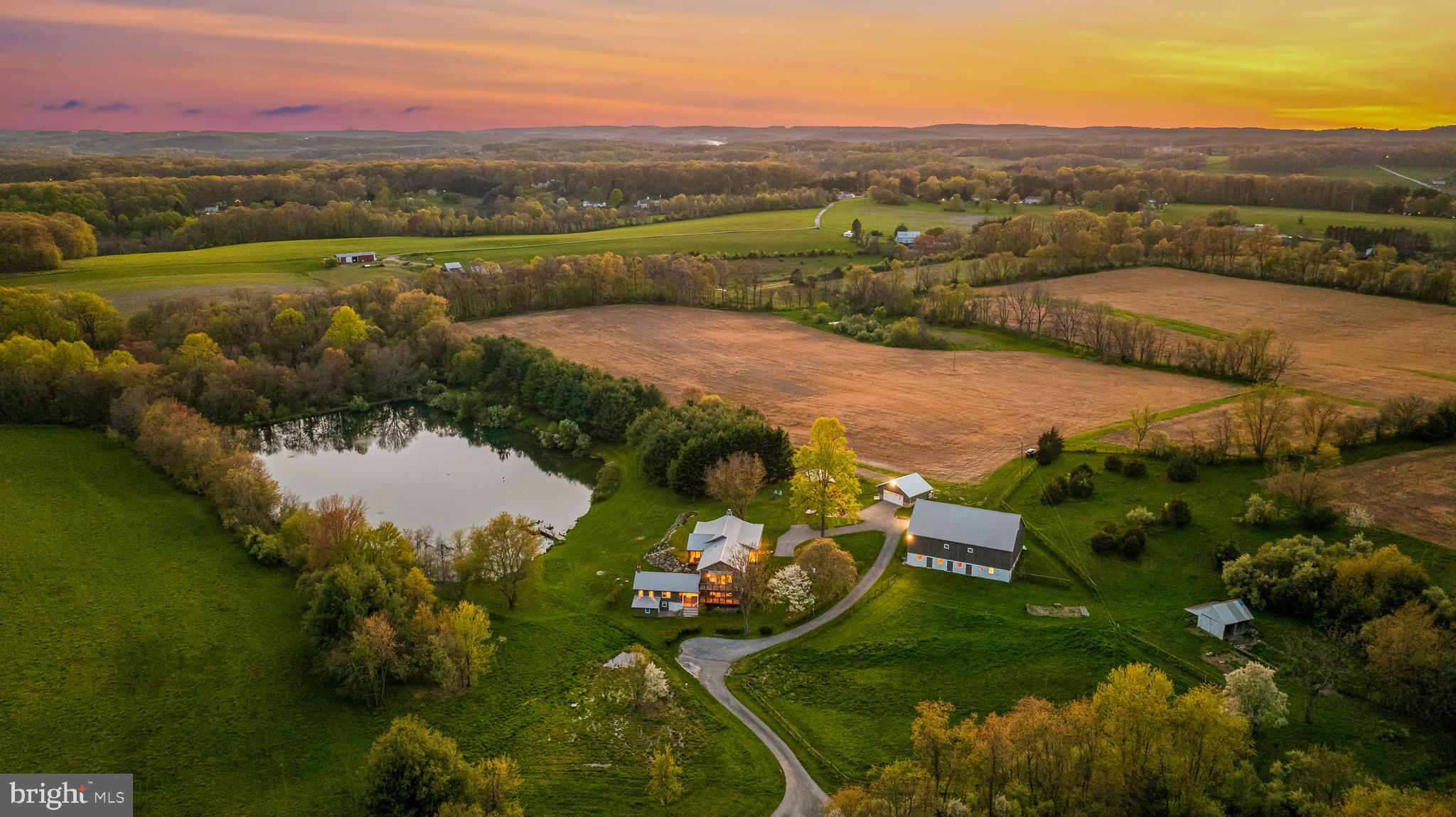 FREELAND - Farm
