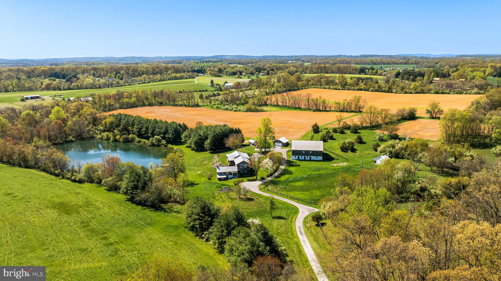 FREELAND - Farm