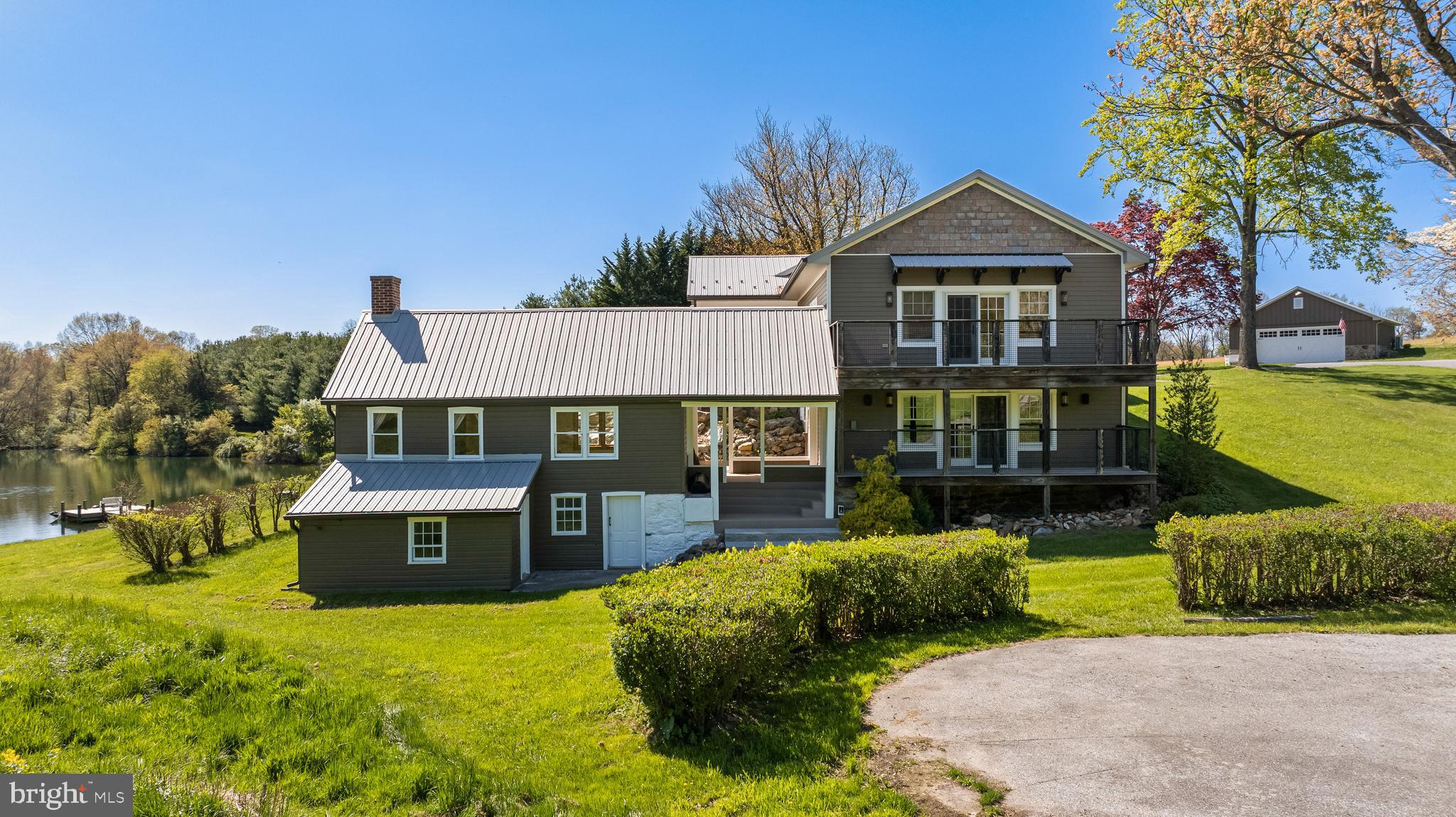 FREELAND - Farm