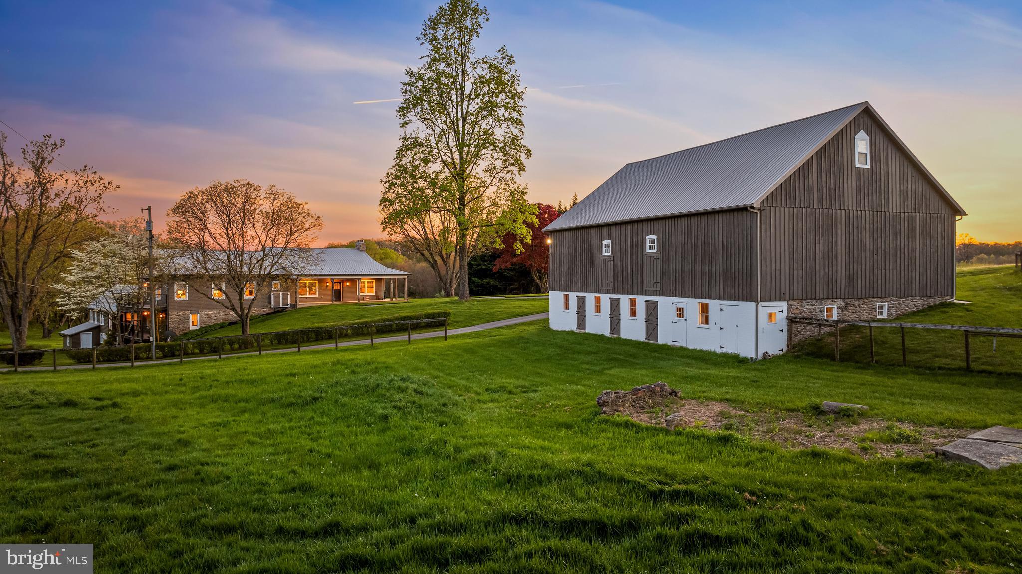 FREELAND - Farm