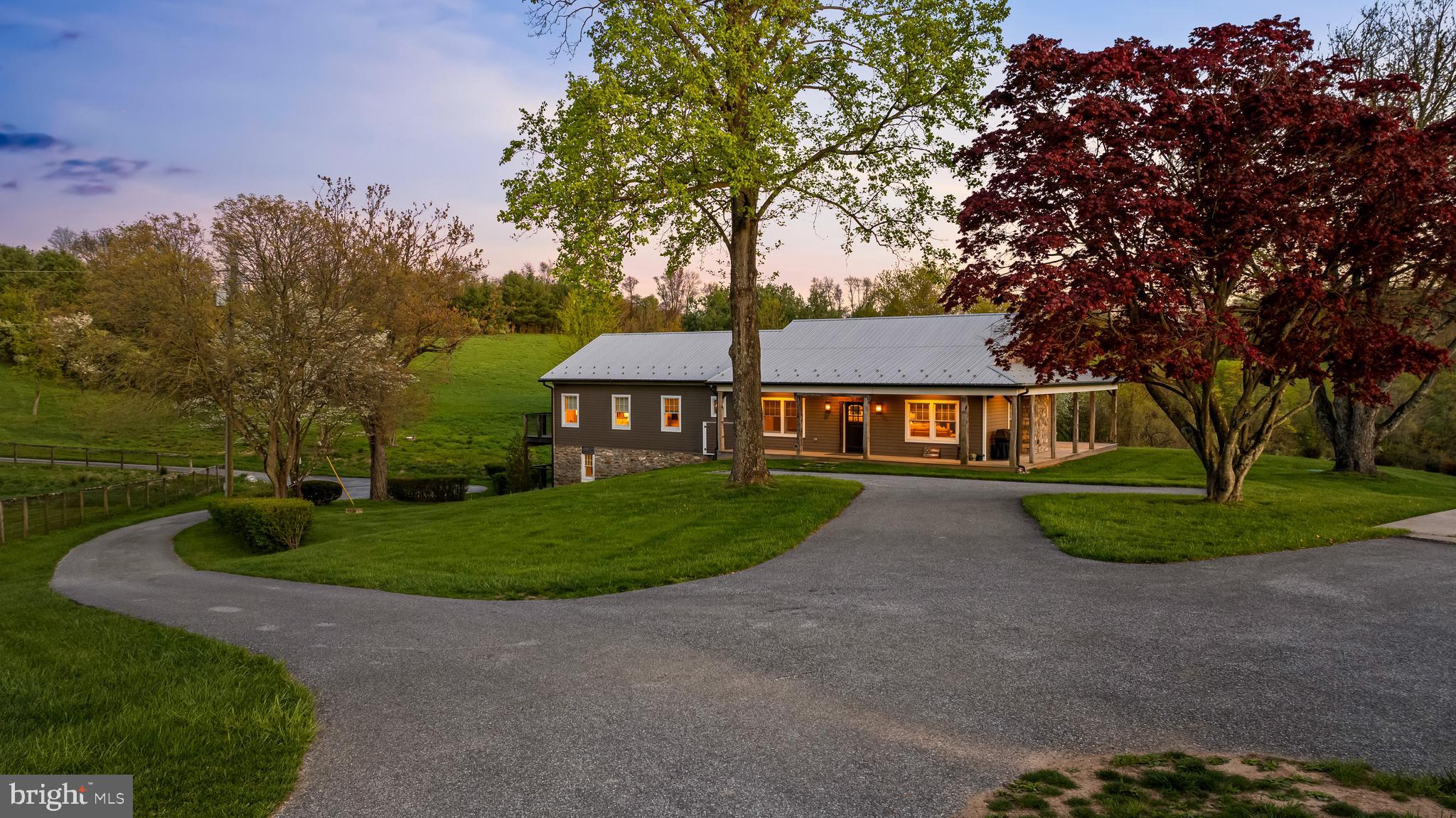 FREELAND - Farm